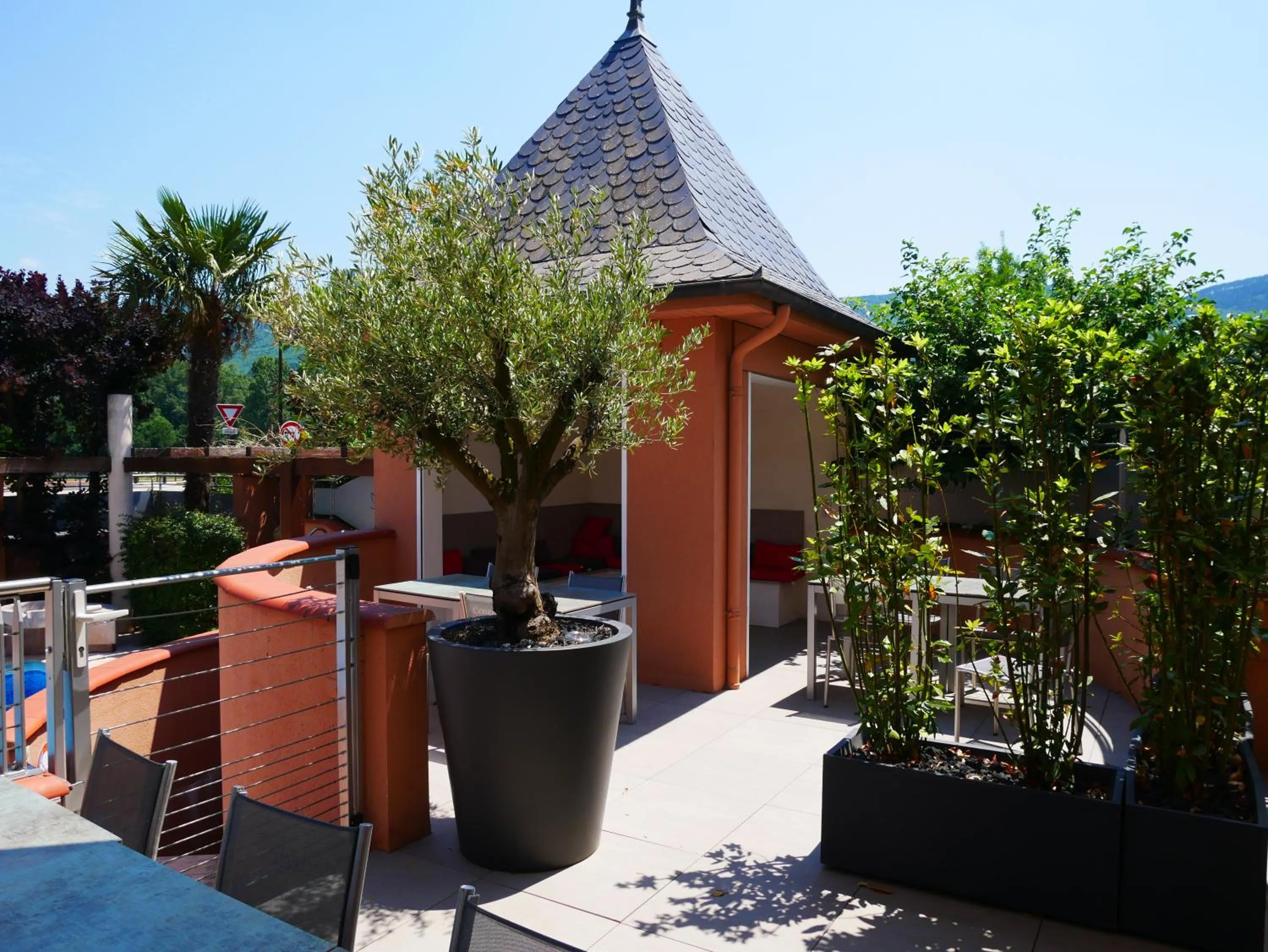 Patio in Cévenol Hôtel