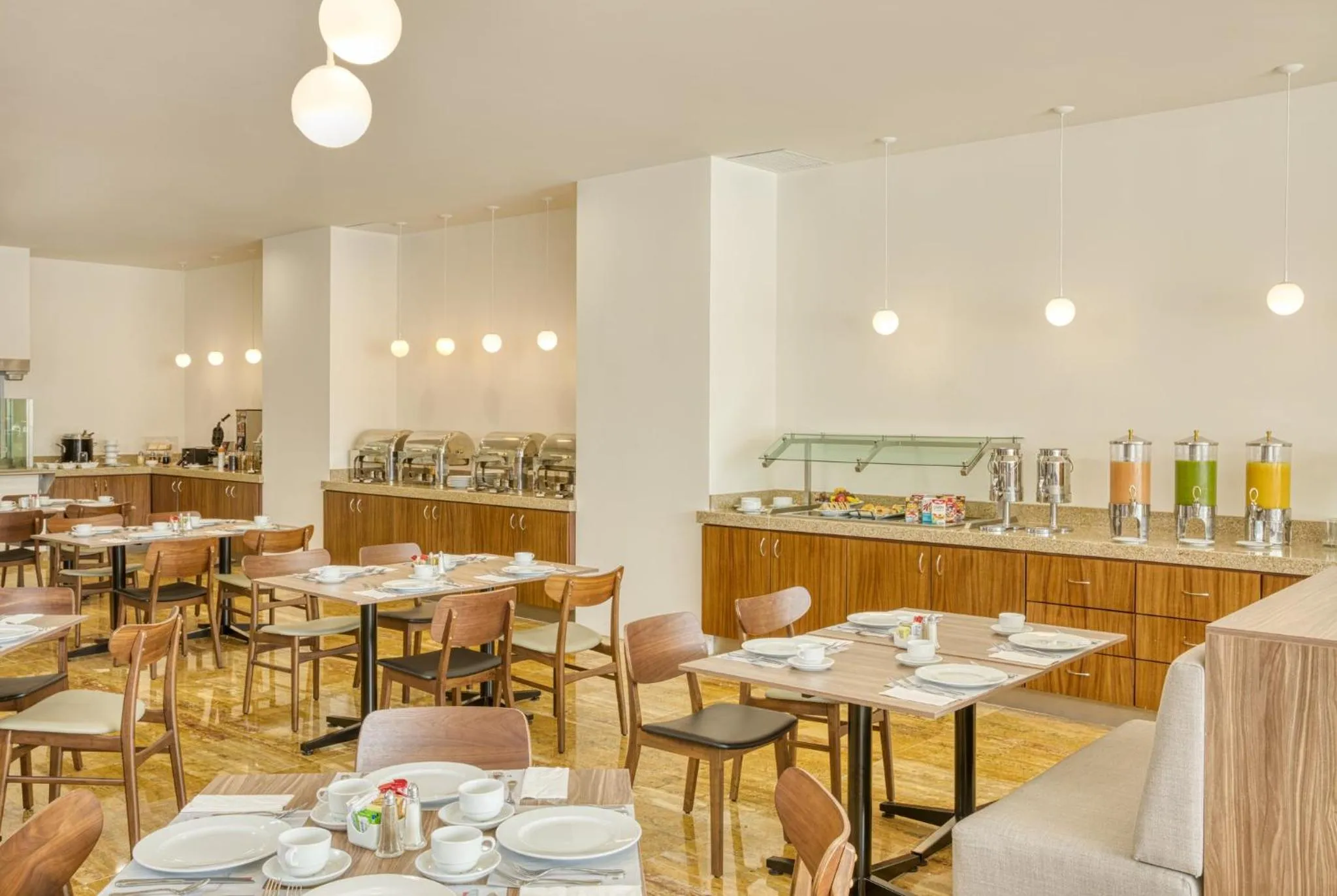 Food and drinks in Fiesta Inn Guadalajara Periferico Poniente