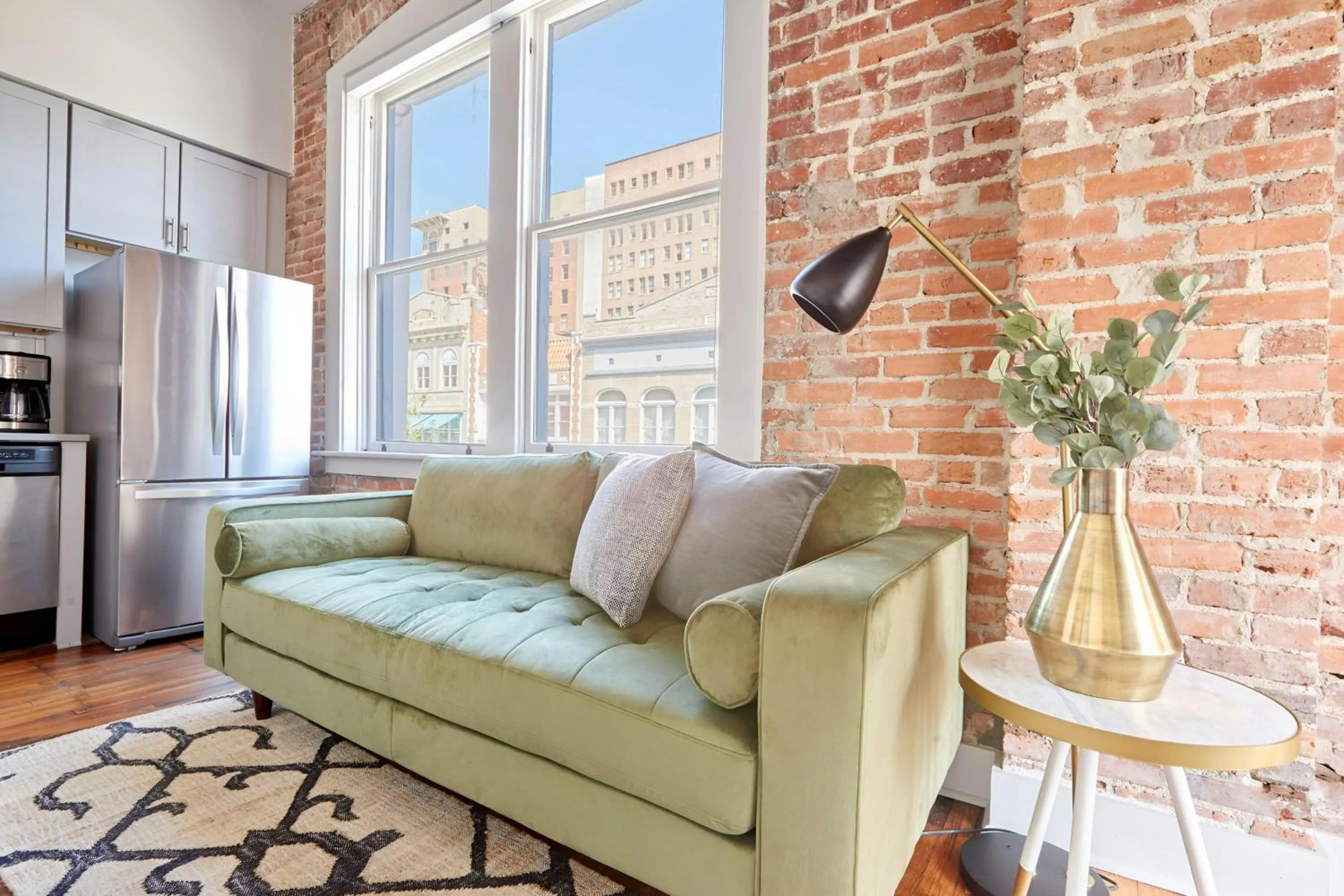 Living room in Sonder by Marriott Bonvoy The Drayton Apartments Historic District