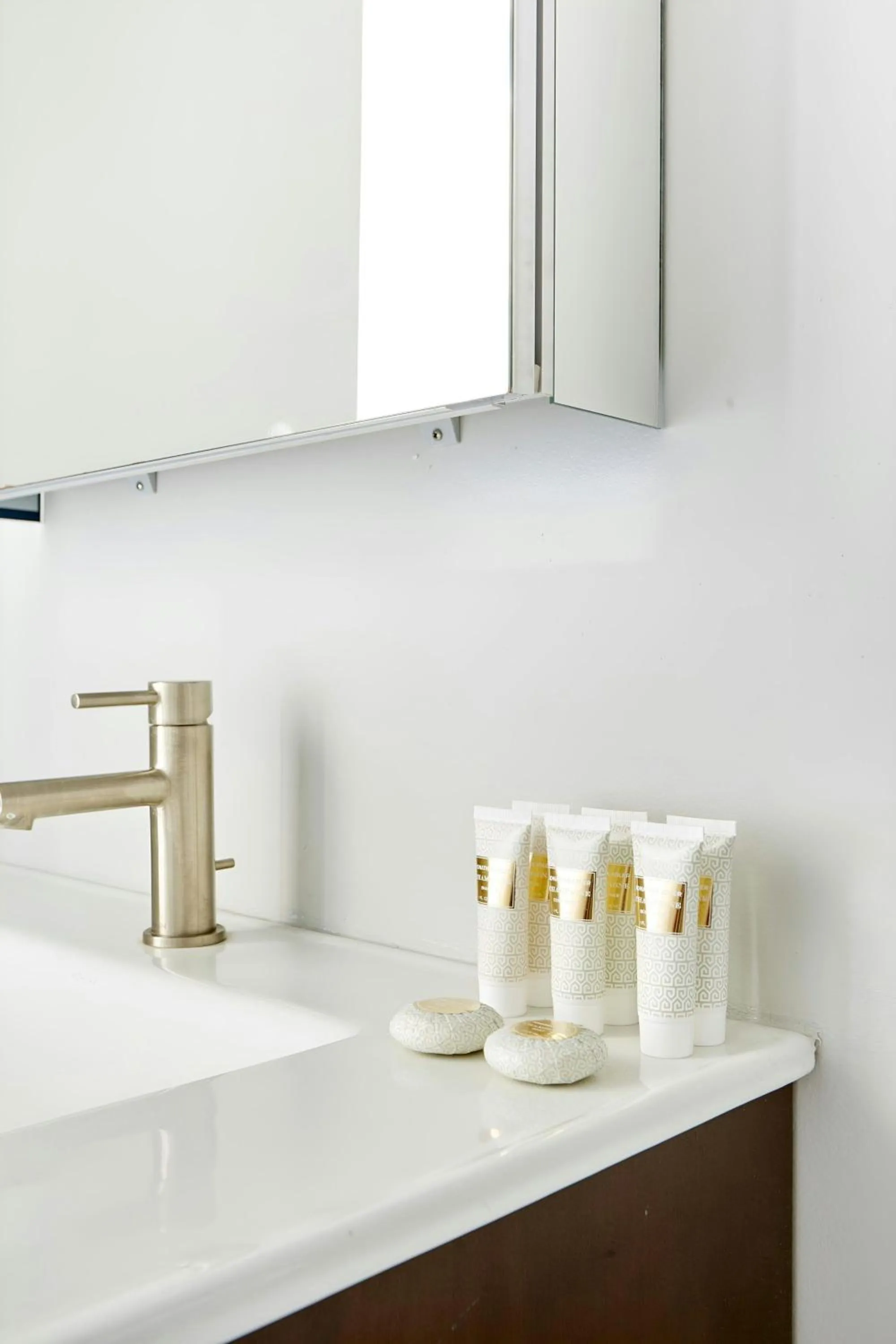 Bathroom in Sonder by Marriott Bonvoy The Drayton Apartments Historic District