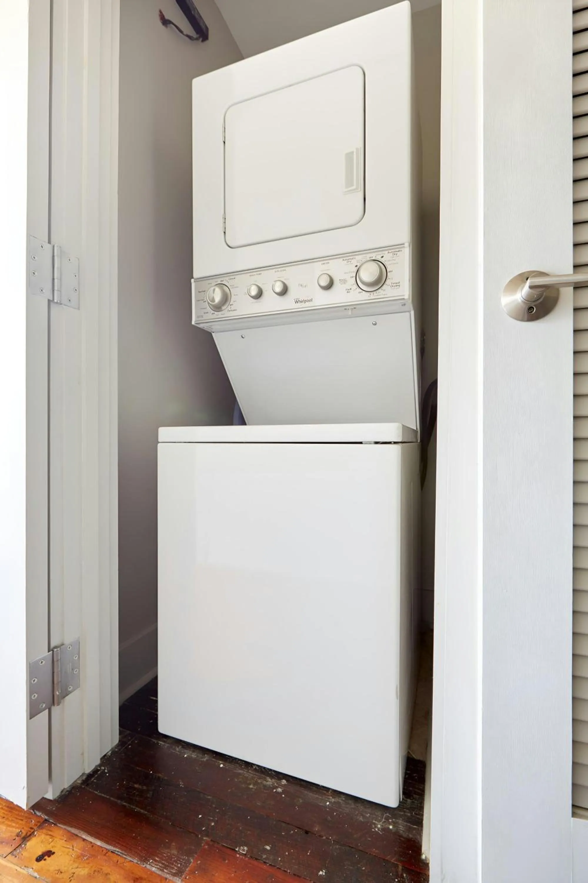 Photo of the whole room in Sonder by Marriott Bonvoy The Drayton Apartments Historic District