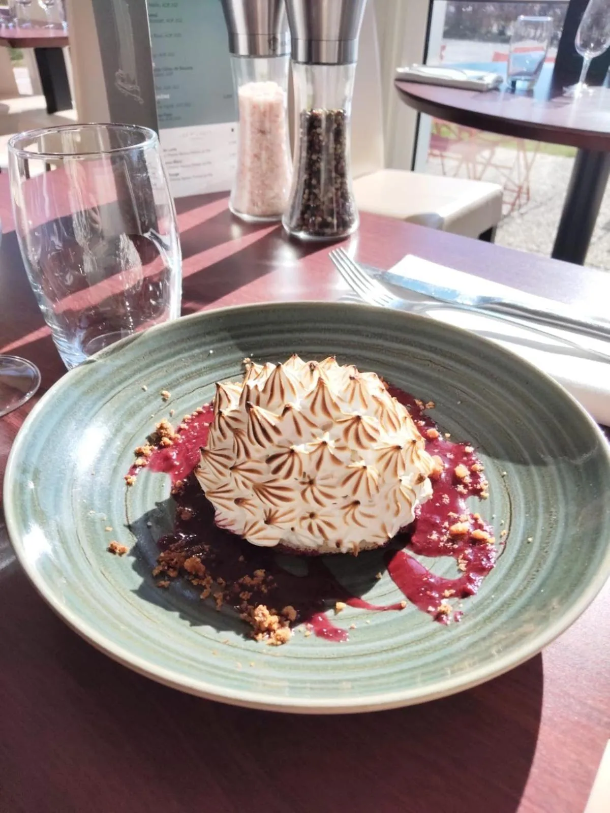 Restaurant/places to eat in Logis Hotel De La Loire - Restaurant Les Bateliers