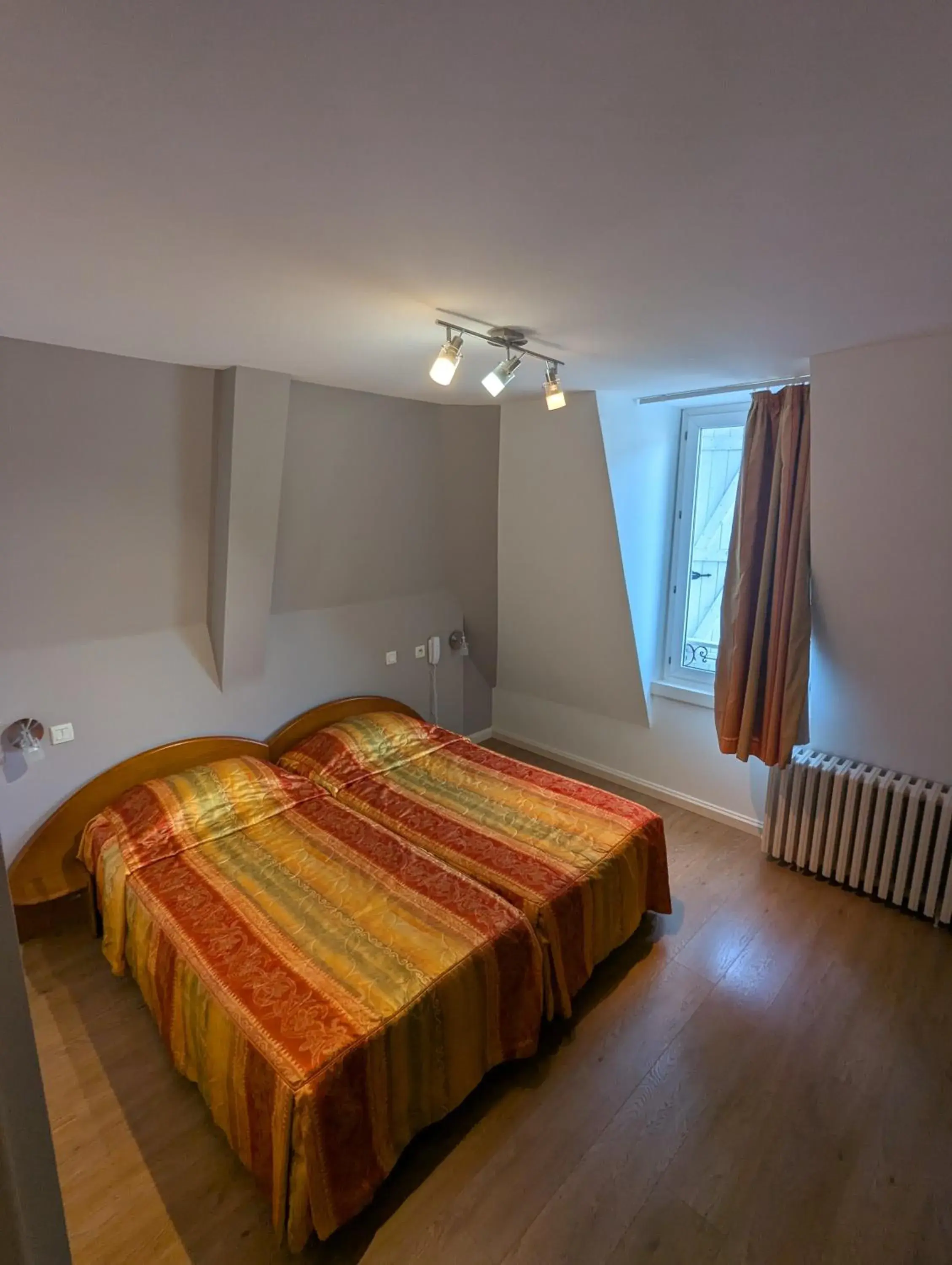 Twin Room with Mountain View in Logis Hôtel Regina Twin Room with Mountain View in Logis Hôtel Regina