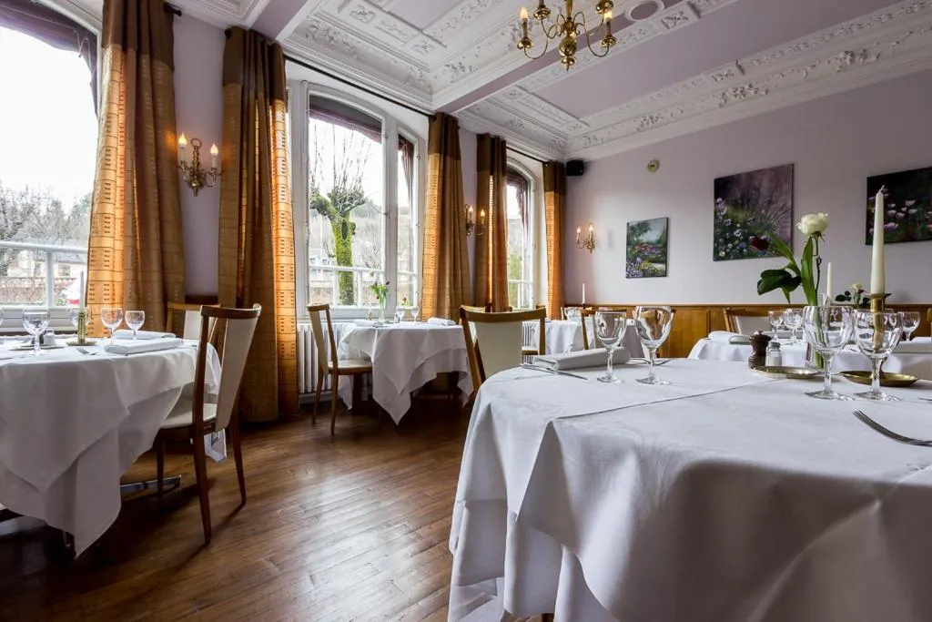 Restaurant/places to eat in Logis Hôtel Regina