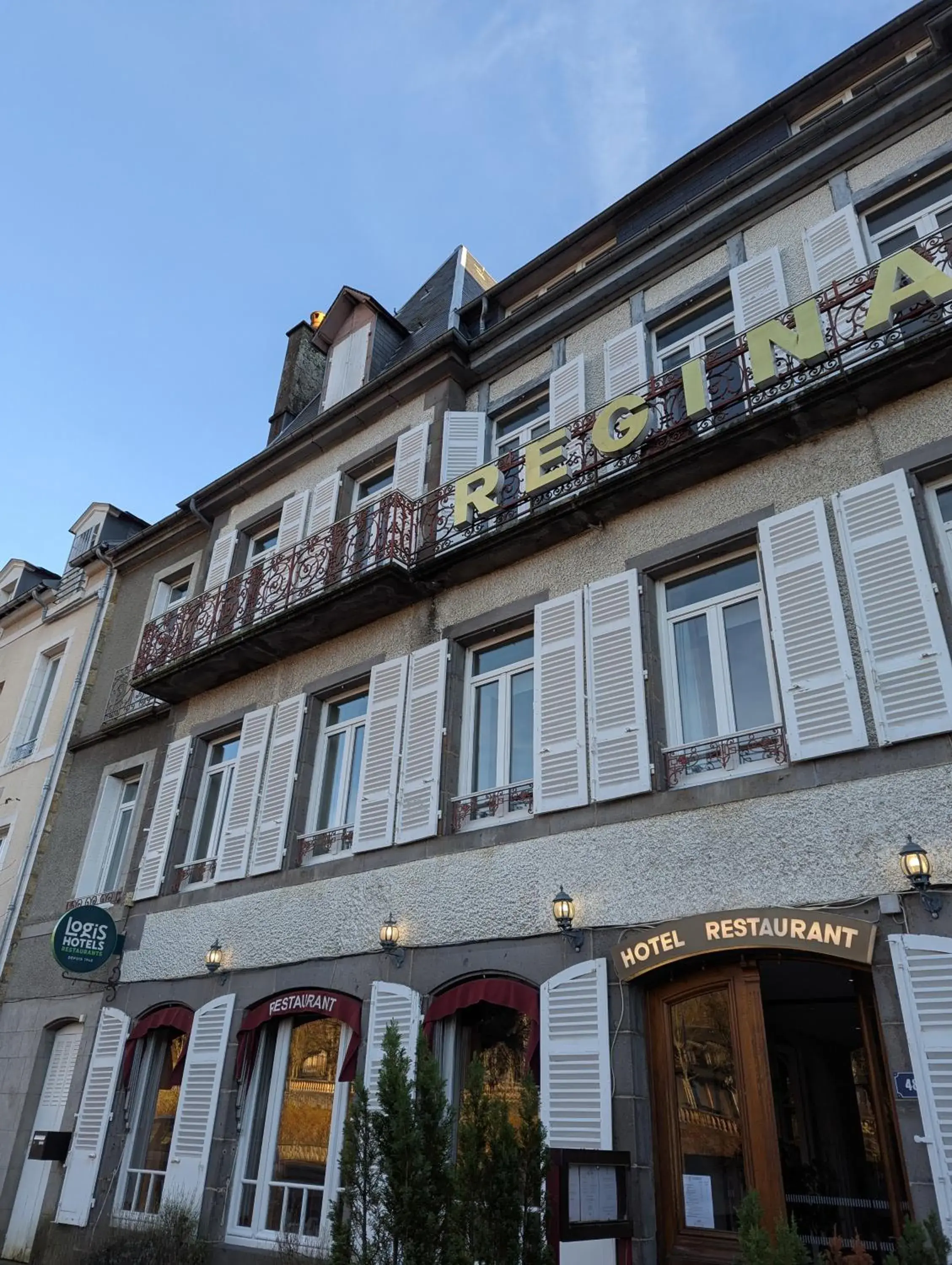 Property building in Logis Hôtel Regina Property building in Logis Hôtel Regina