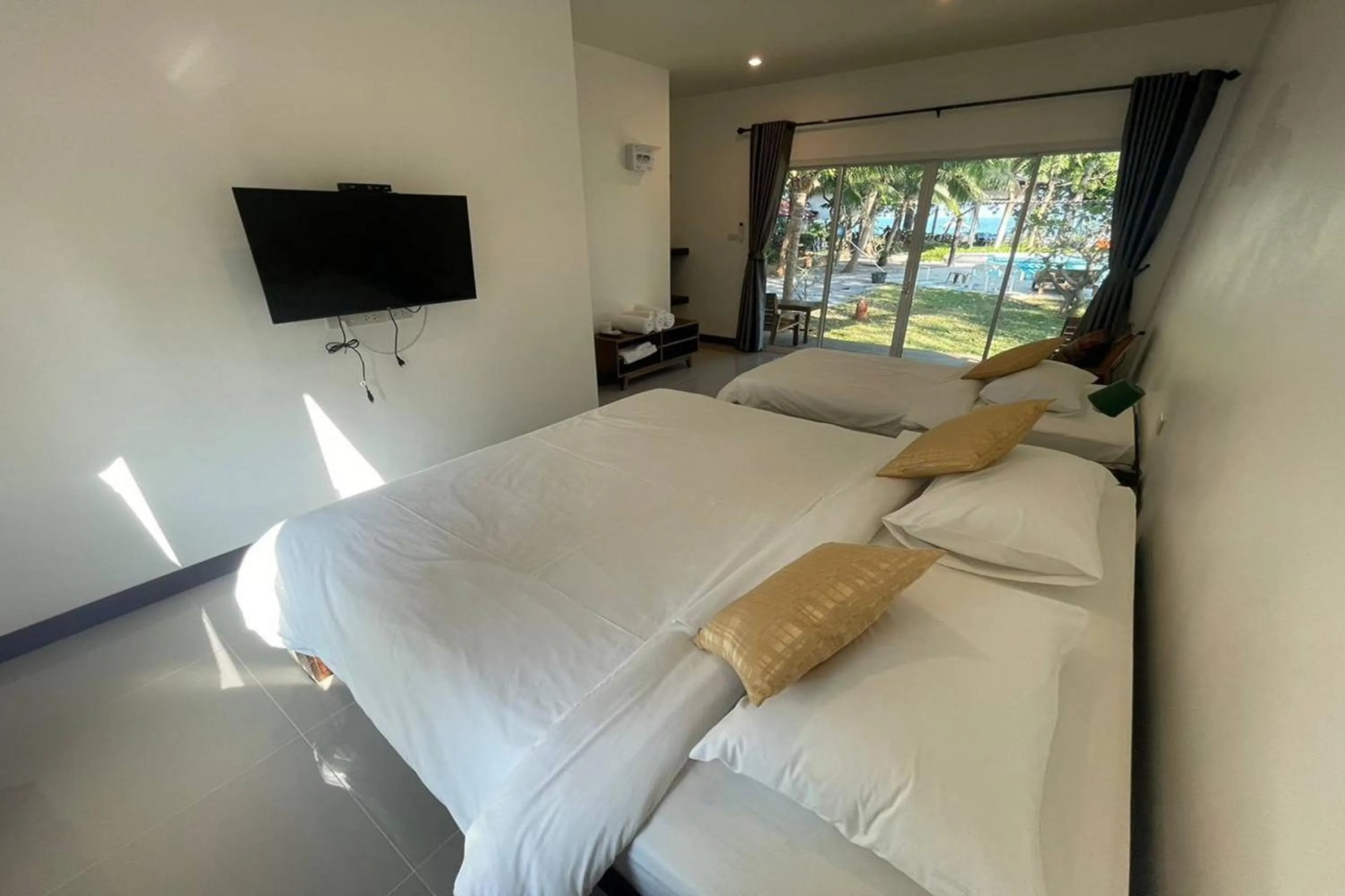 Bedroom, Bed in Kalamona Seaview
