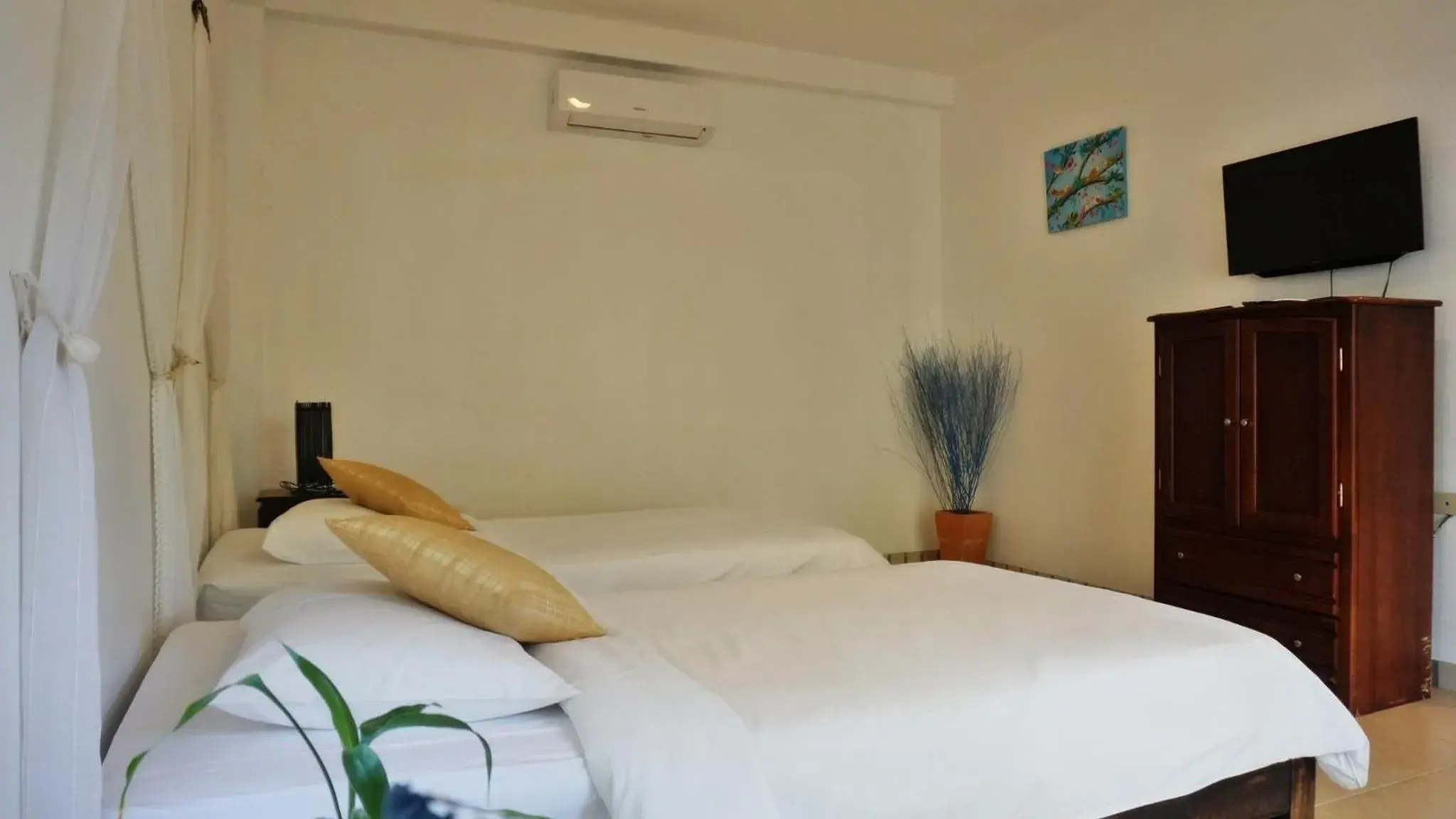 Twin Room in Kalamona Seaview Twin Room in Kalamona Seaview