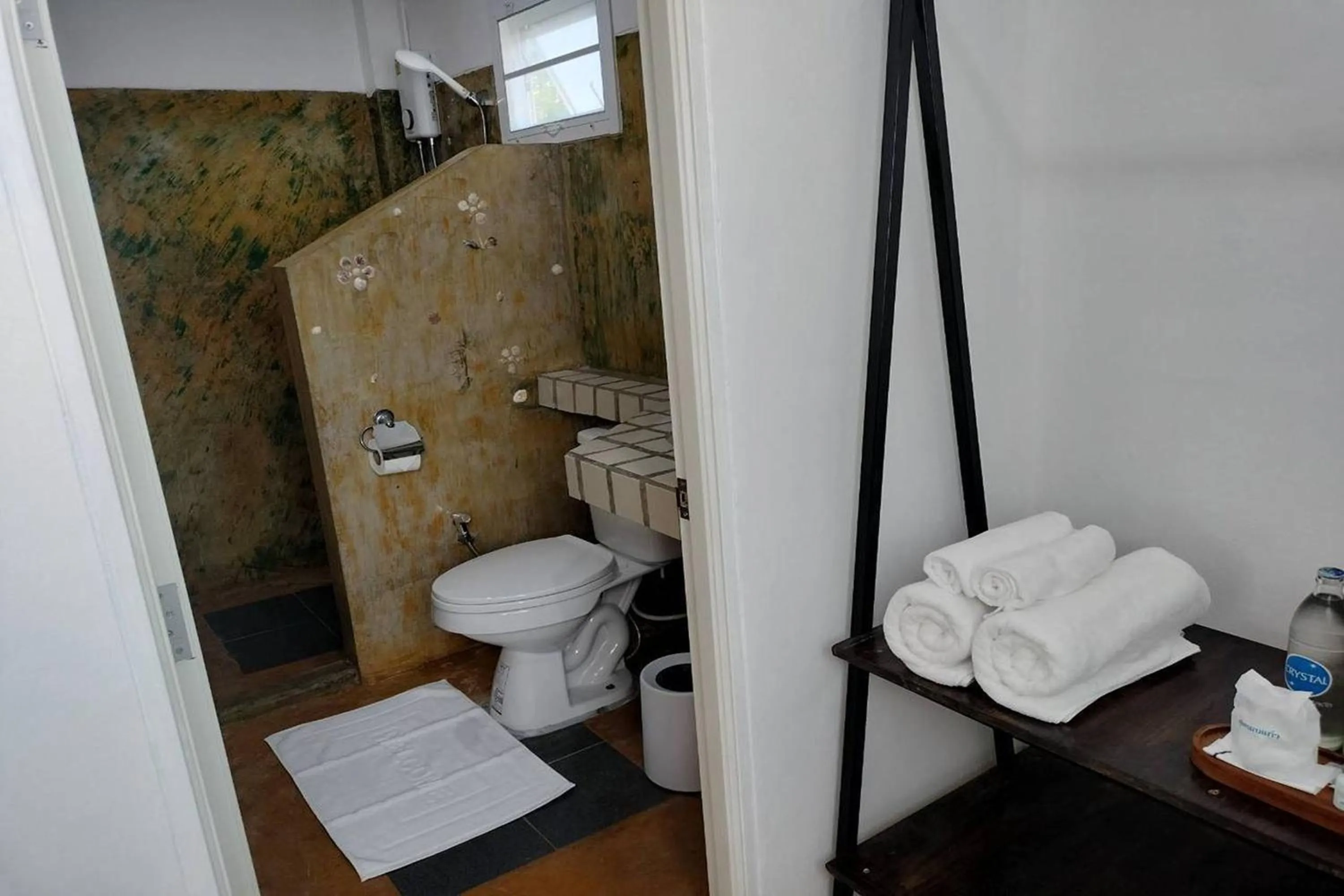 Shower in Kalamona Seaview