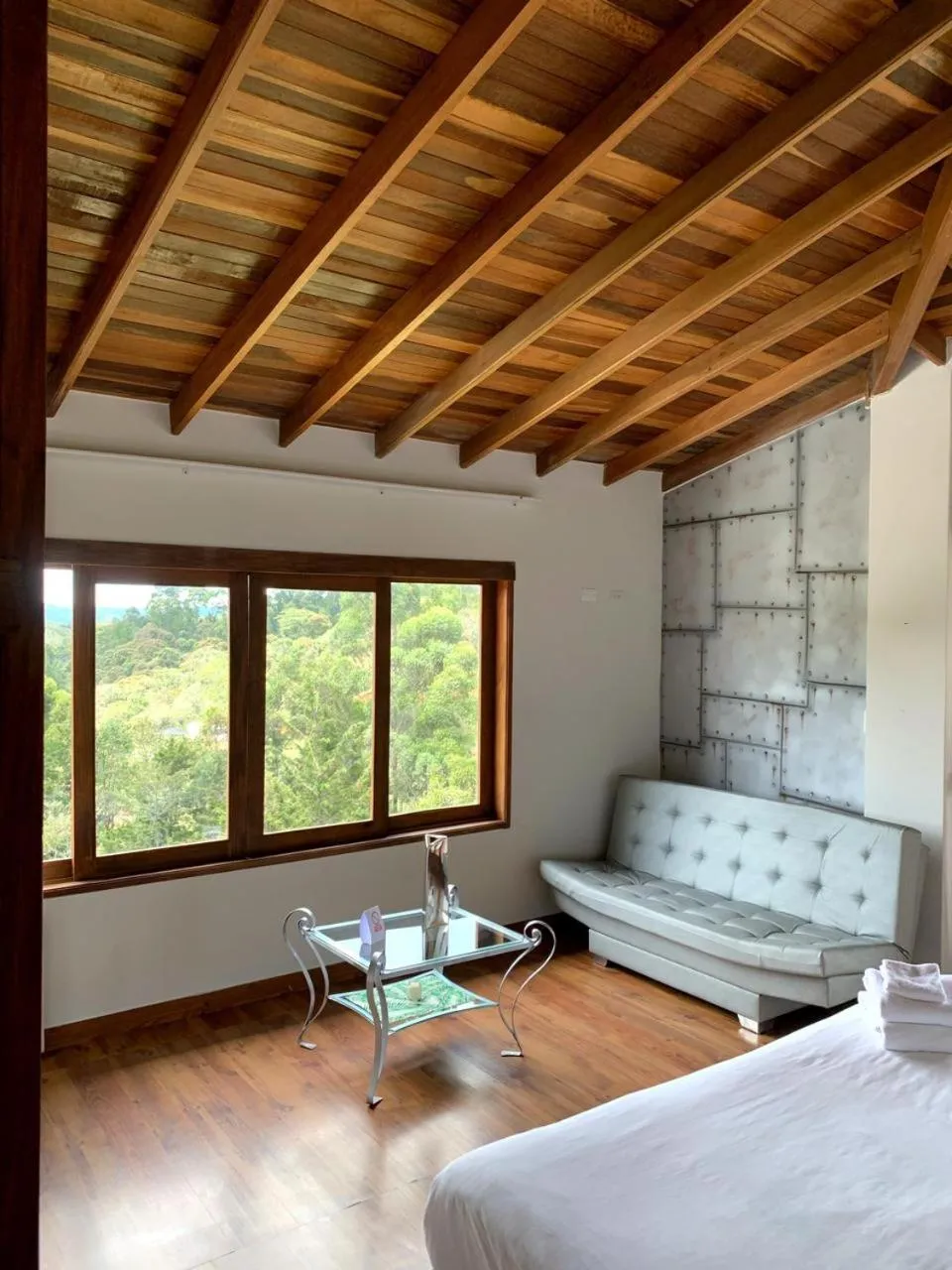 Living room, Bed in Glamping Ancestros Ecoparque