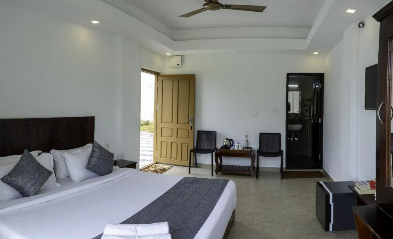 Bedroom, Bed in Moonline Resort