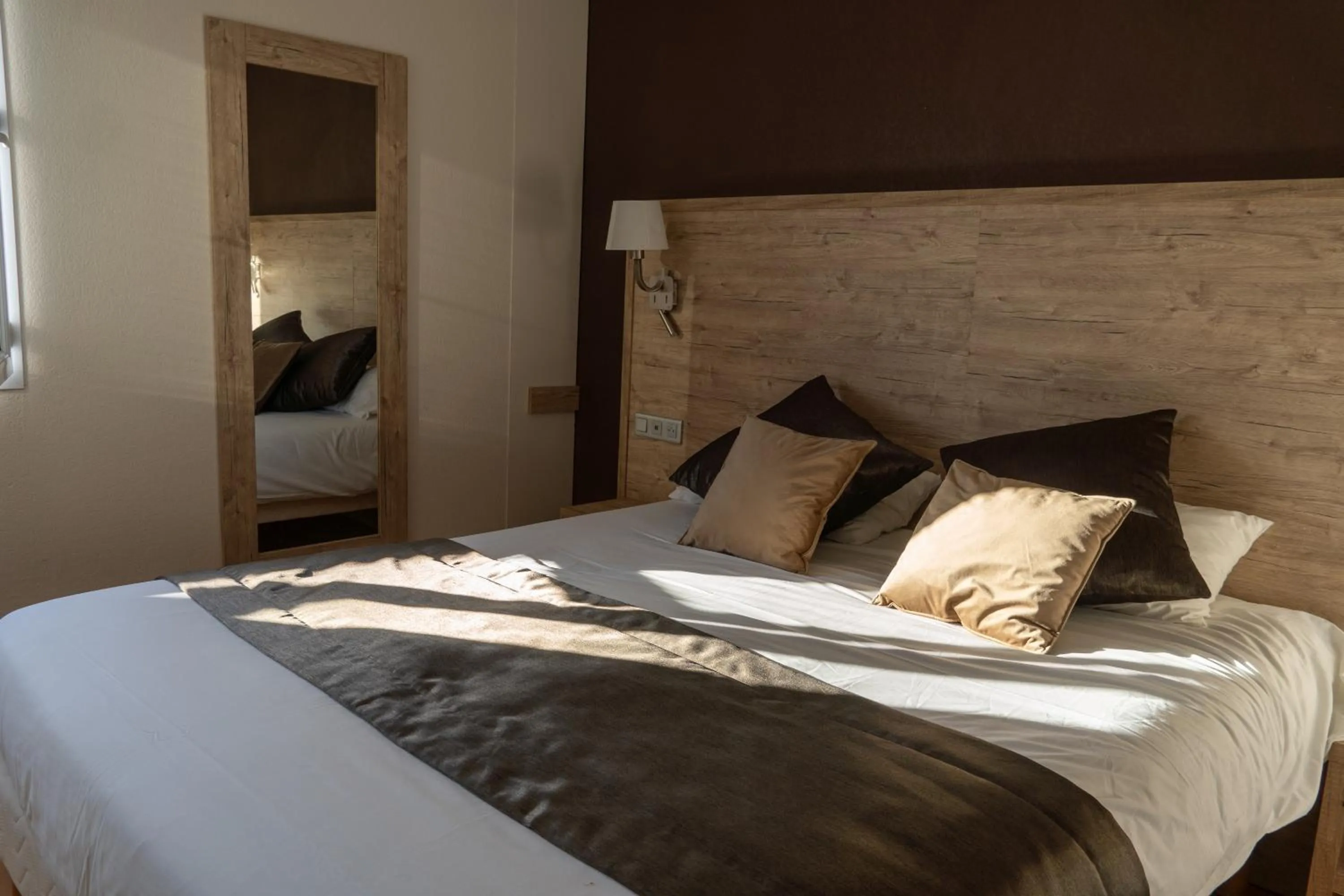 Double Room in Cit'Hotel Restaurant du Bowling de Millau