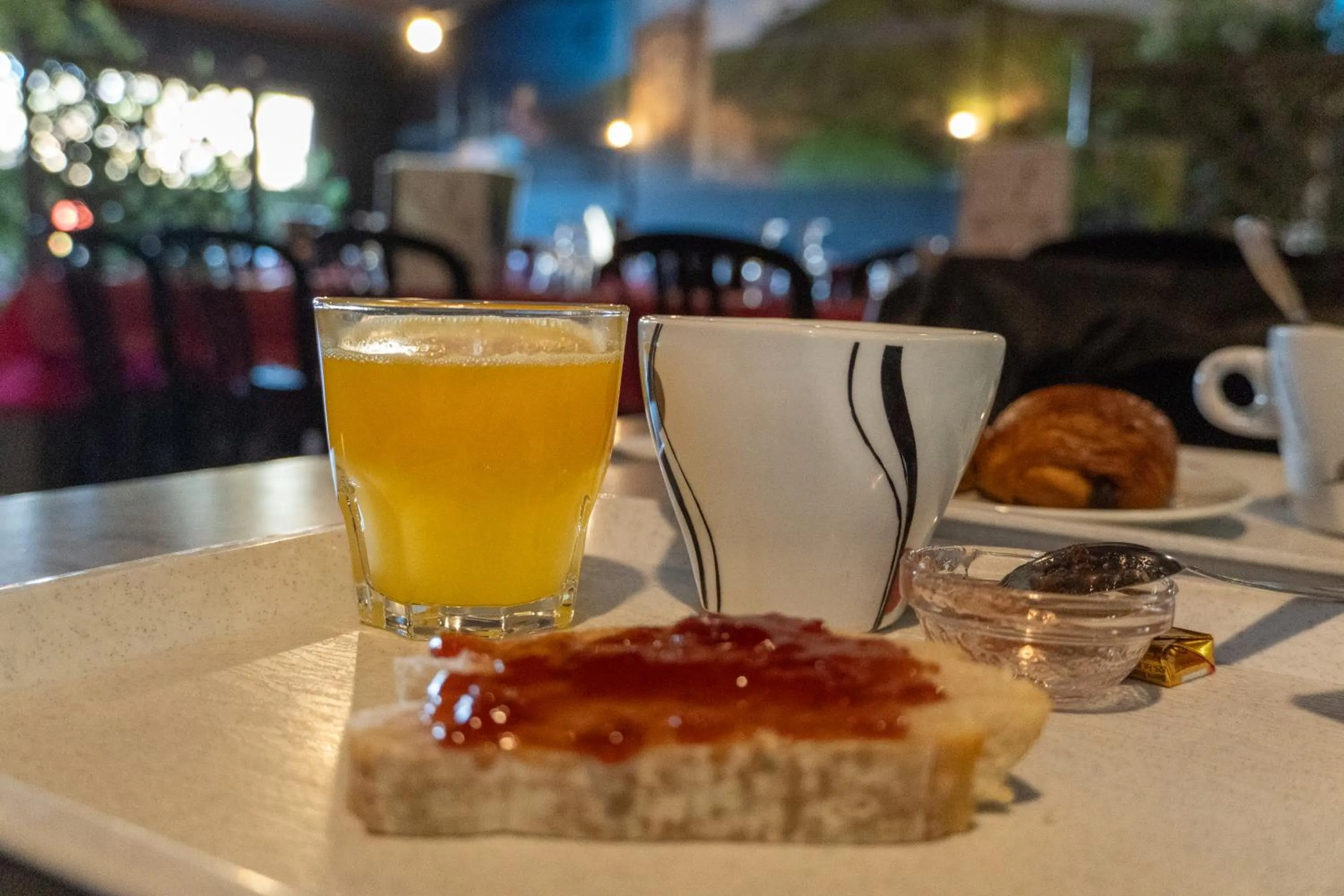 Food in Cit'Hotel Restaurant du Bowling de Millau