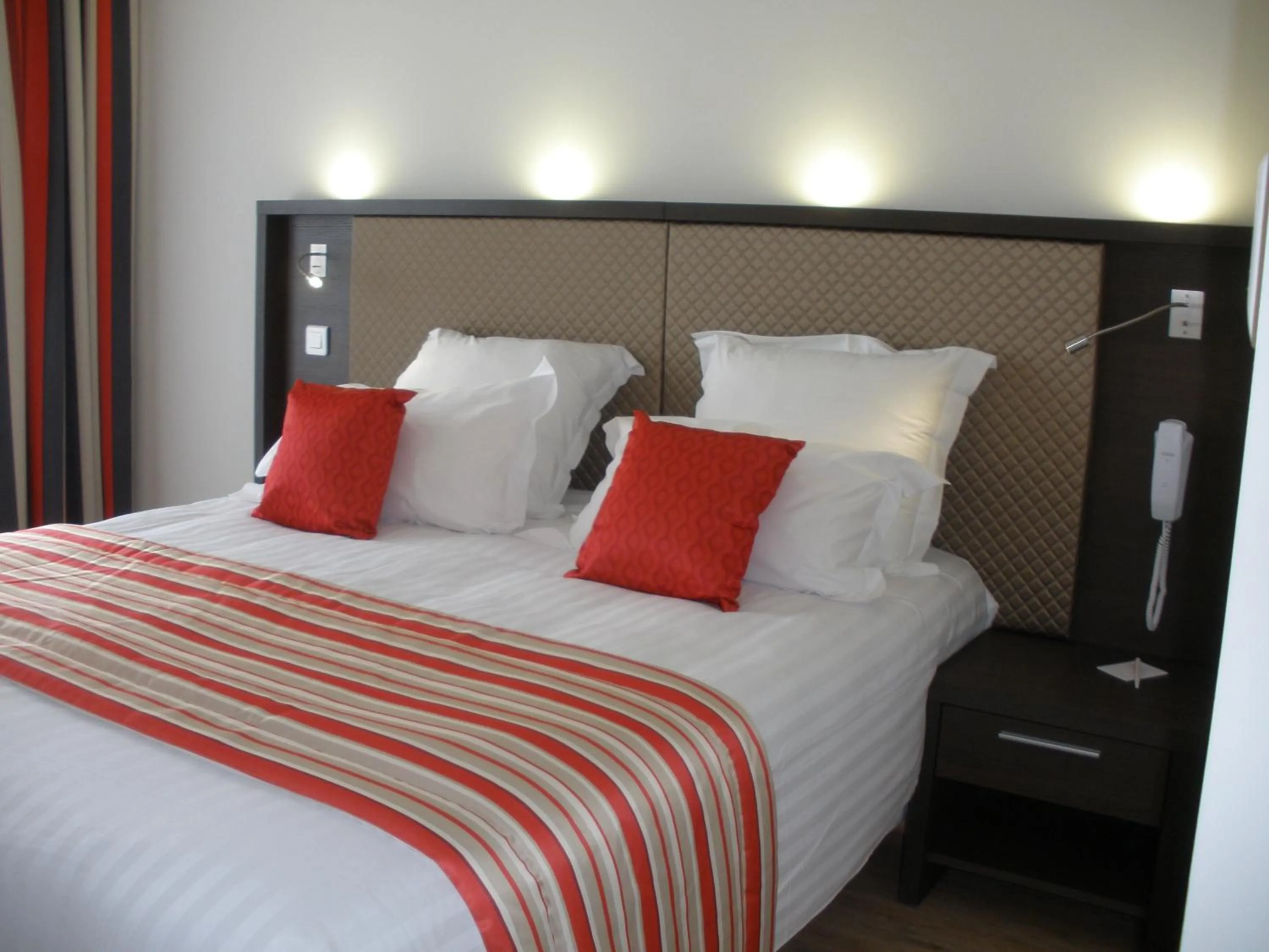 Bed in Hôtel Restaurant Splendid Camargue