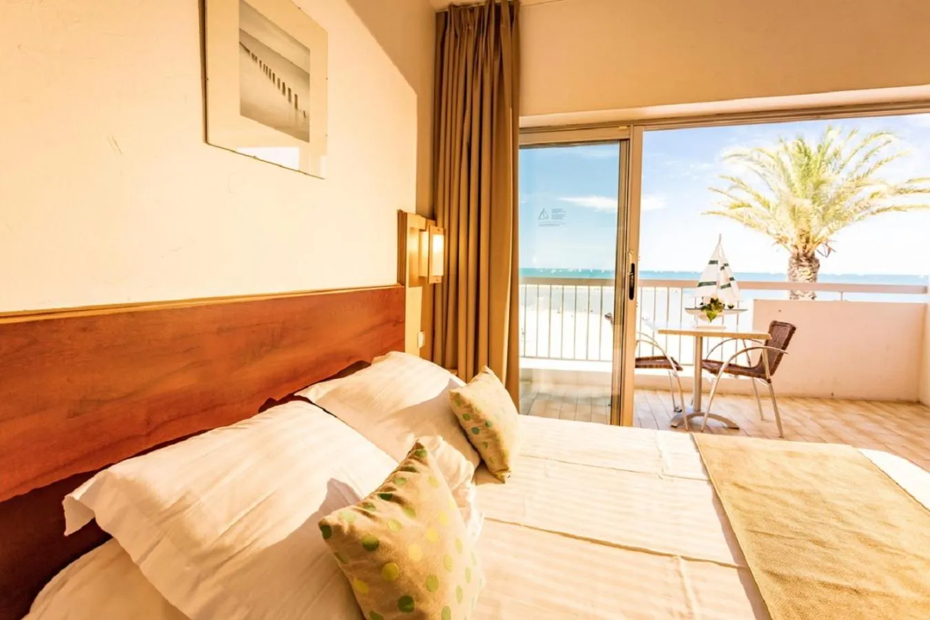 Sea view, Bed in Hôtel Restaurant Splendid Camargue