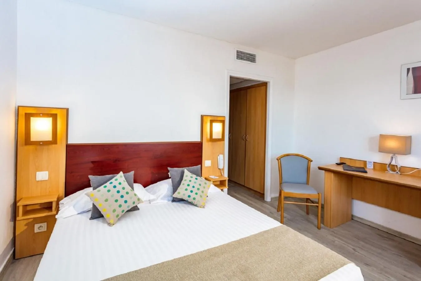 Bed in Hôtel Restaurant Splendid Camargue