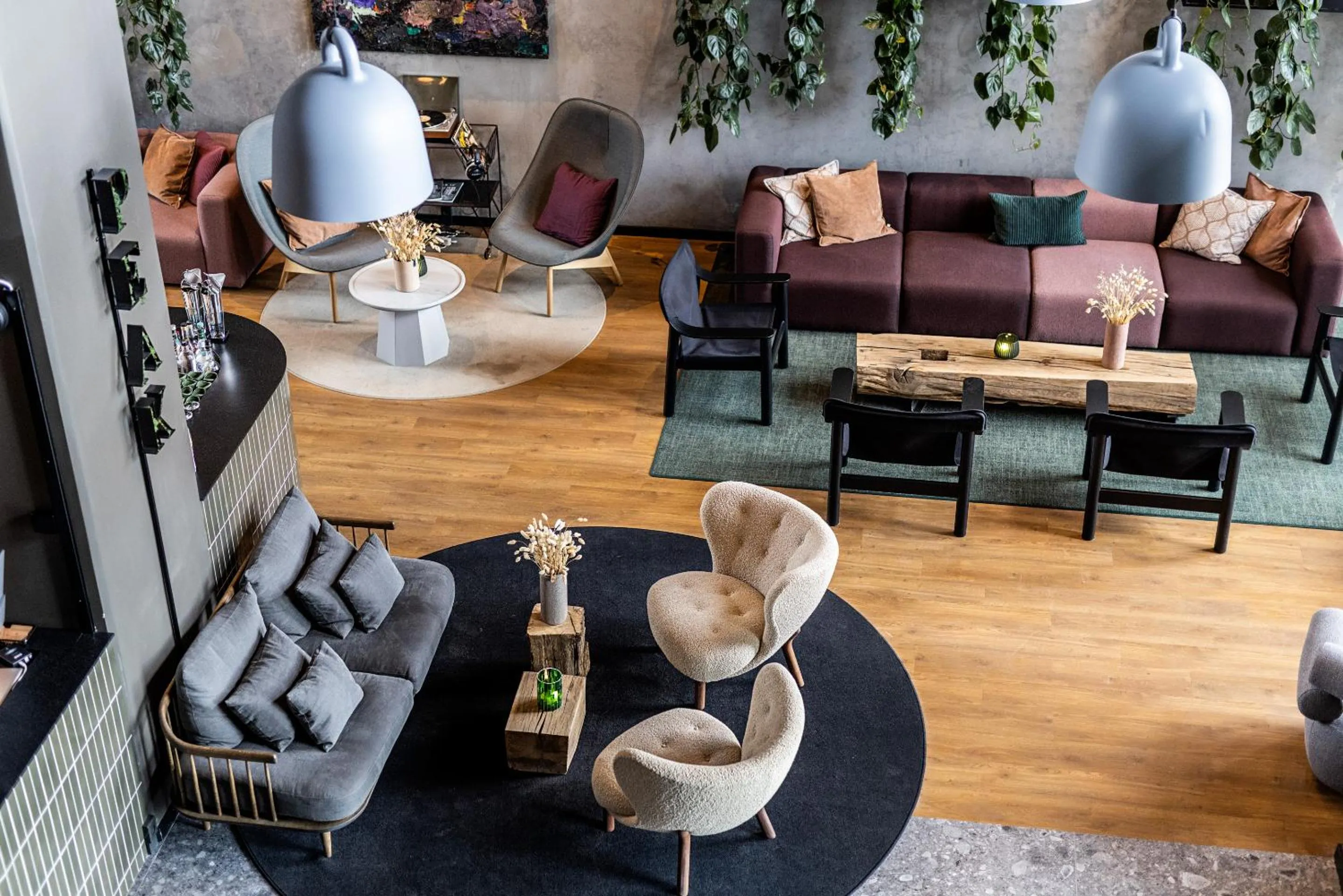 Lounge or bar in Peak 12 Hotel