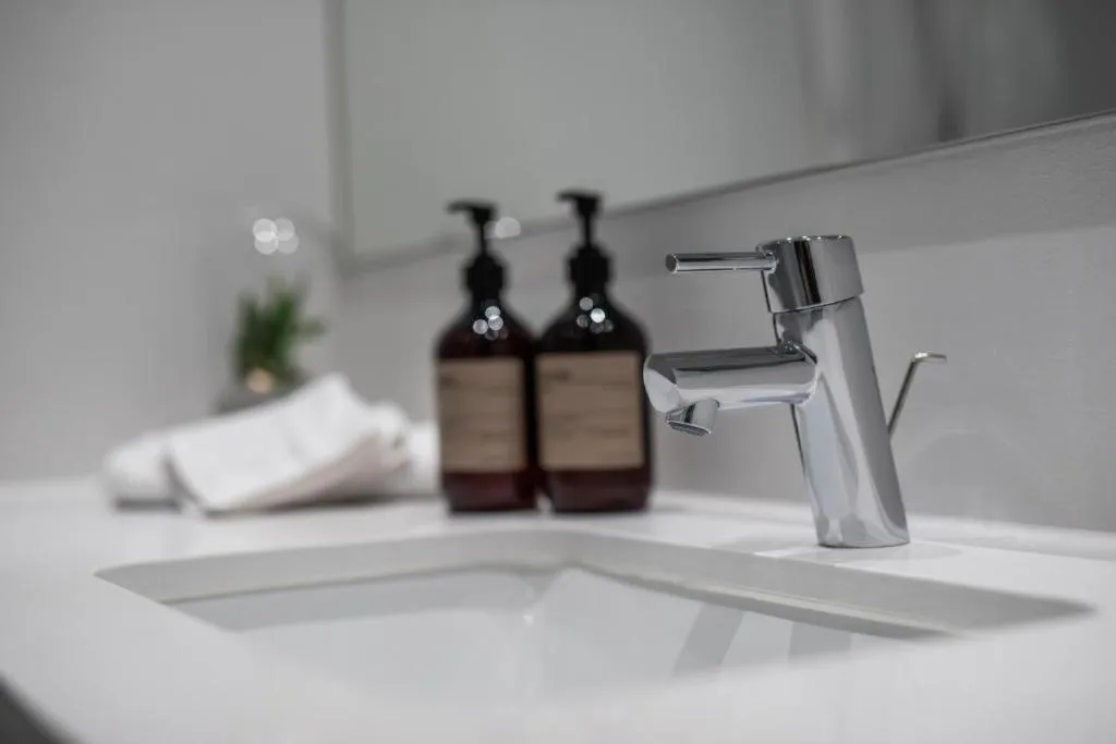 Bathroom in Peak 12 Hotel