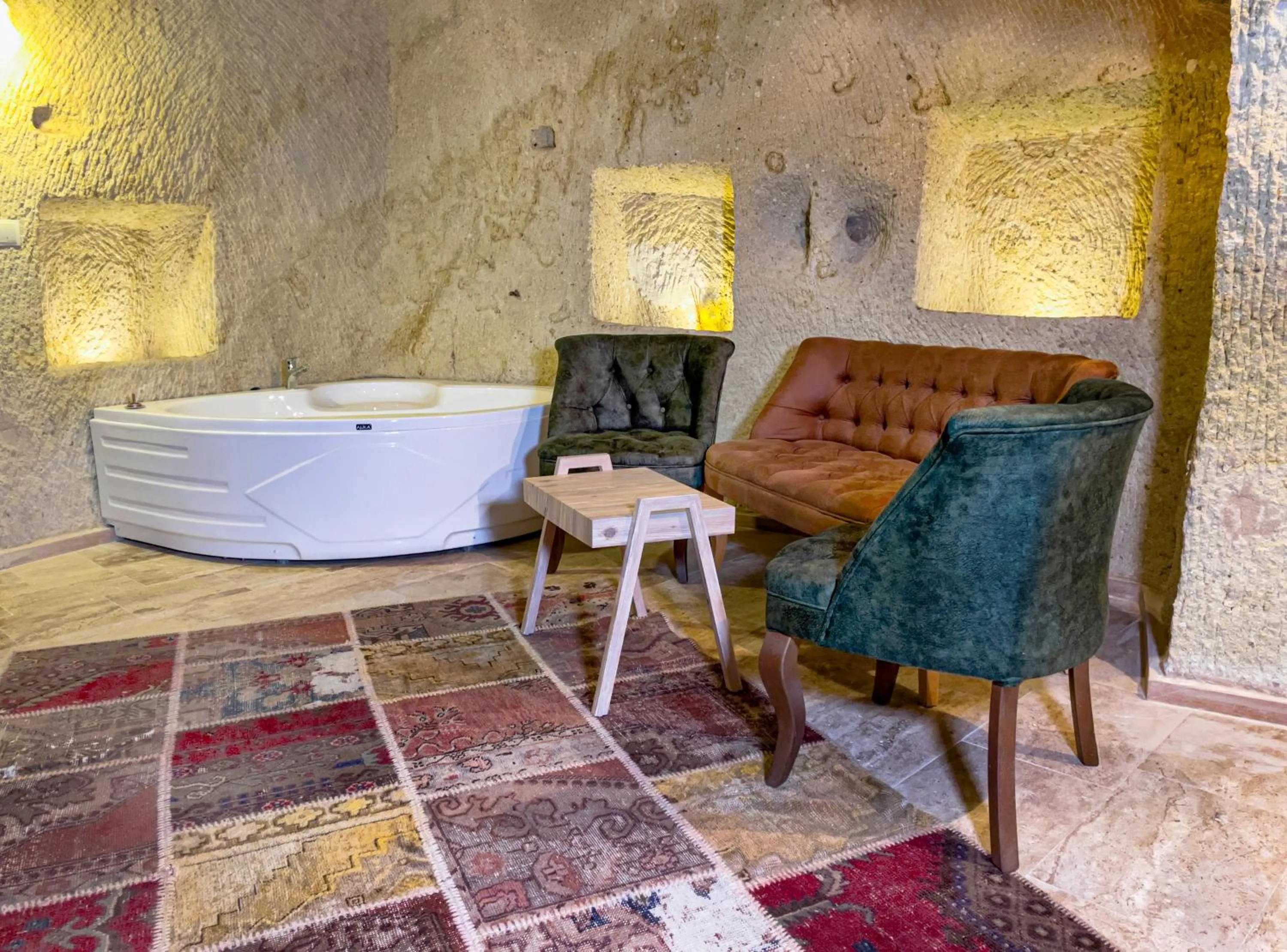 Seating area in Heritage Cave Suites