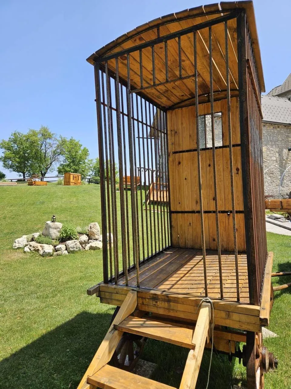 Garden in Vinica Castle Boutique & Spa Hotel