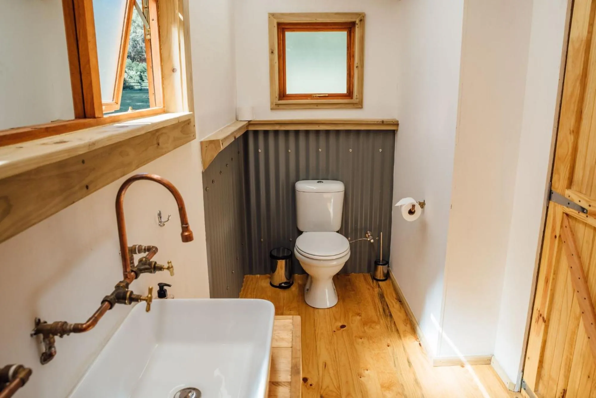 Bathroom in AfriCamps at White Elephant Safaris