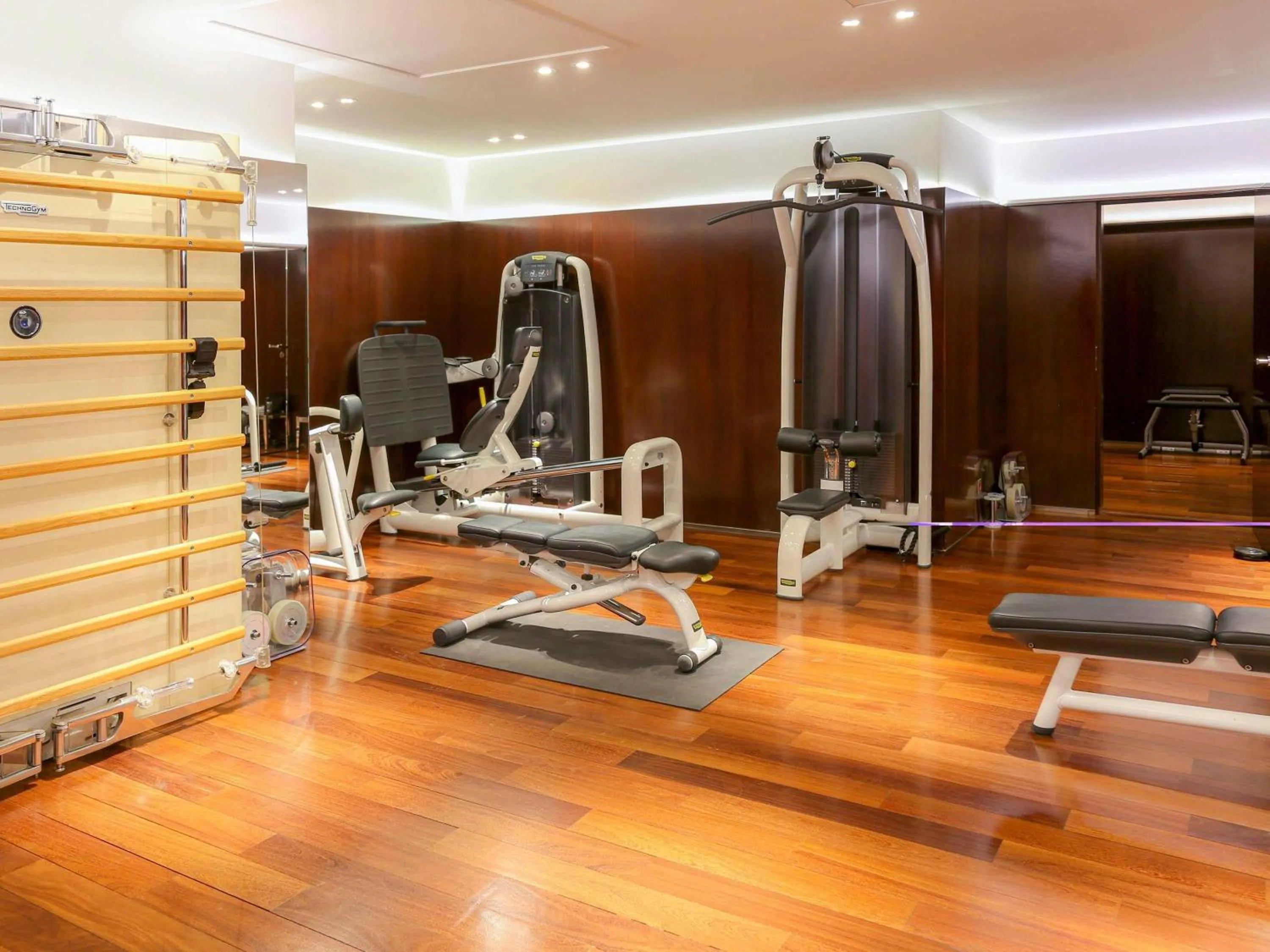 Fitness centre/facilities in Hôtel Le Royal Monceau Raffles Paris