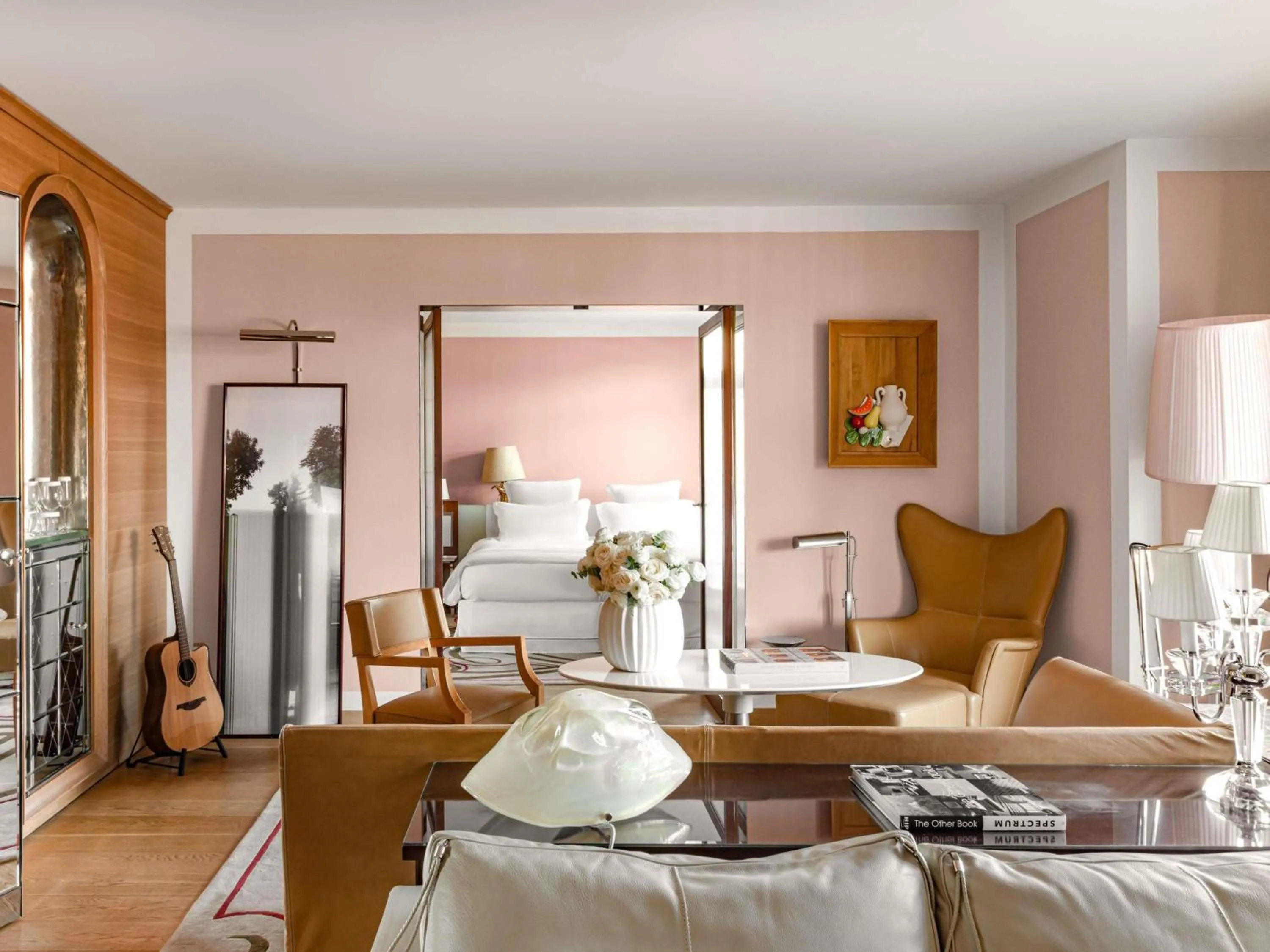 Bedroom in Hôtel Le Royal Monceau Raffles Paris