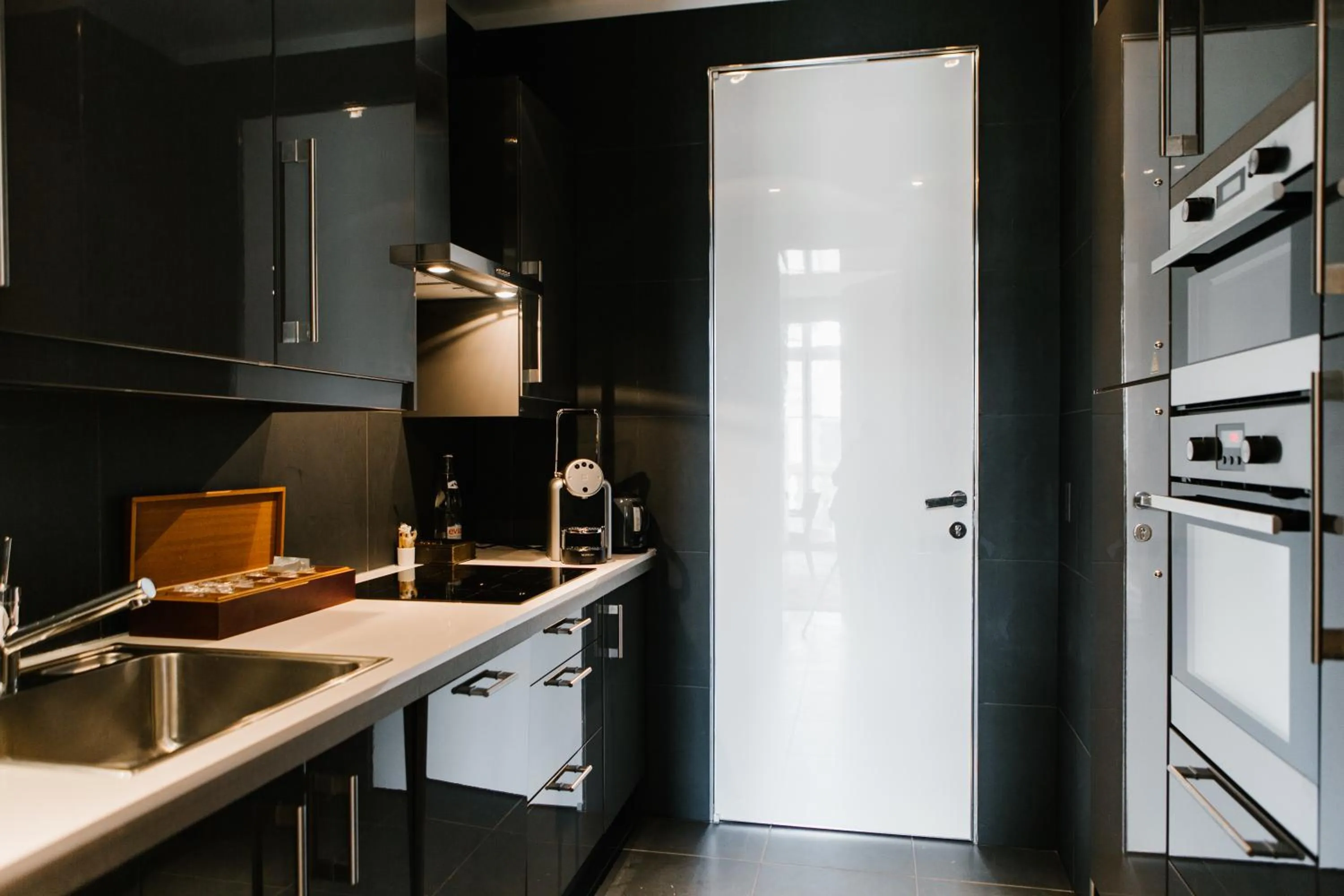 Kitchen or kitchenette in Hôtel Le Royal Monceau Raffles Paris