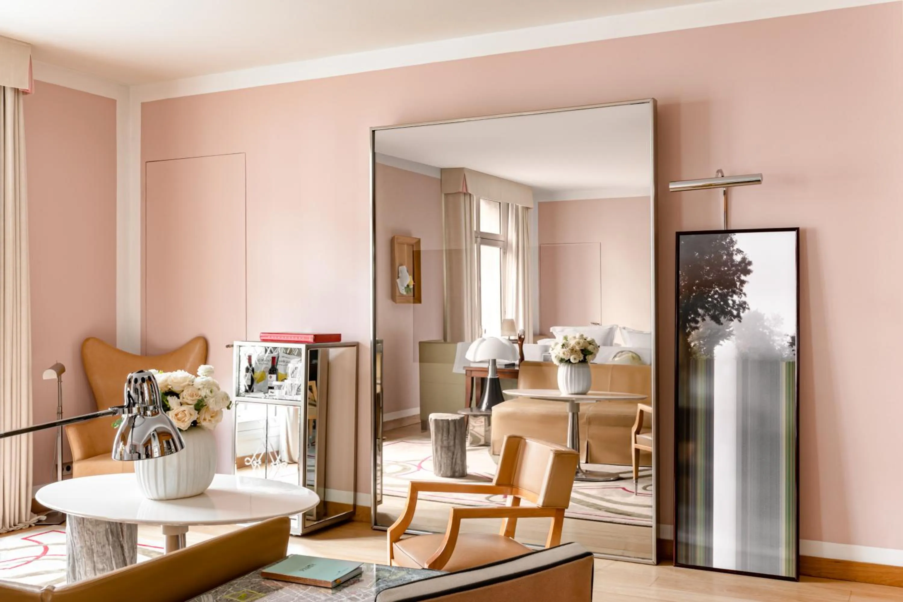 Living room in Hôtel Le Royal Monceau Raffles Paris