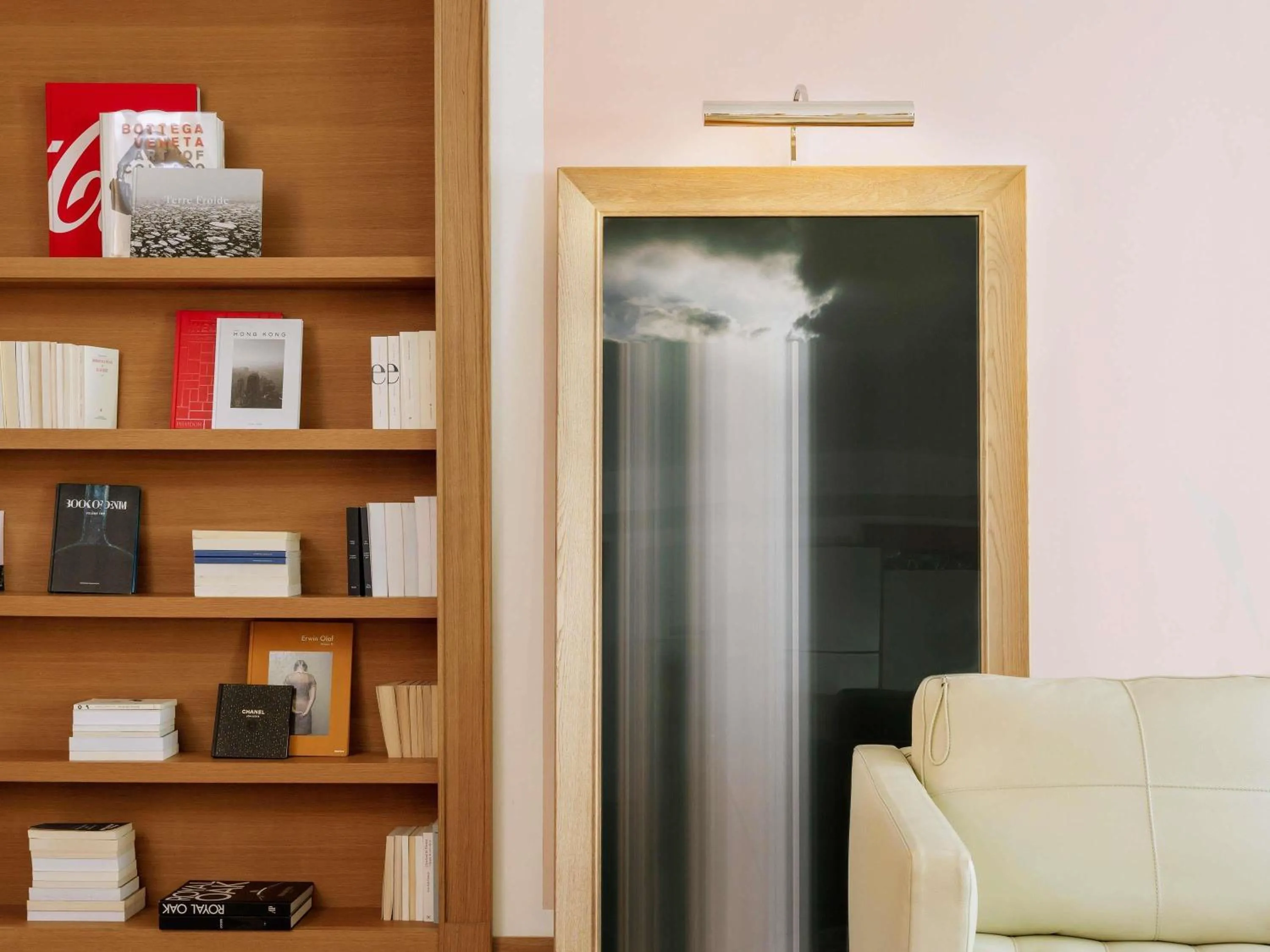 Bedroom in Hôtel Le Royal Monceau Raffles Paris