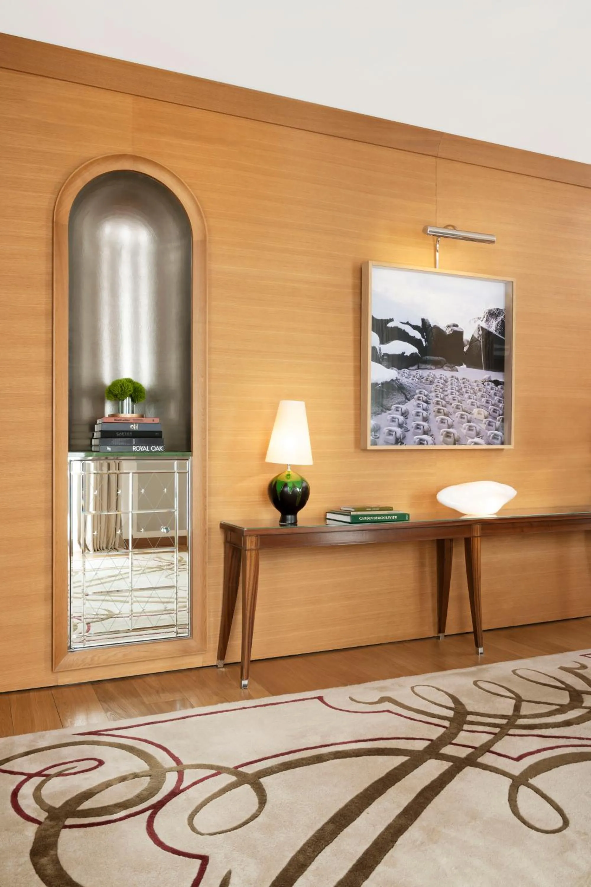 Living room in Hôtel Le Royal Monceau Raffles Paris