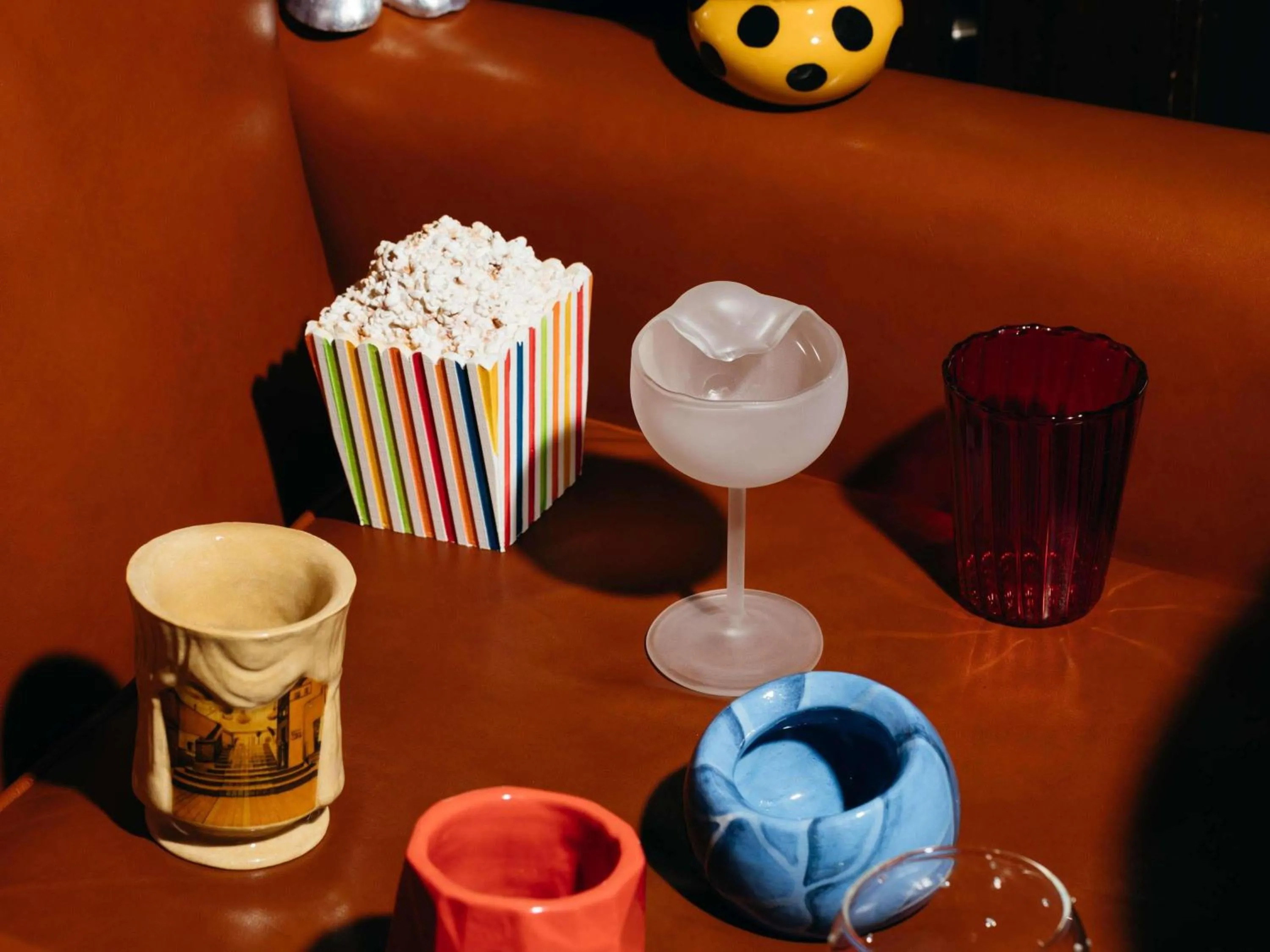 Lounge or bar in Hôtel Le Royal Monceau Raffles Paris