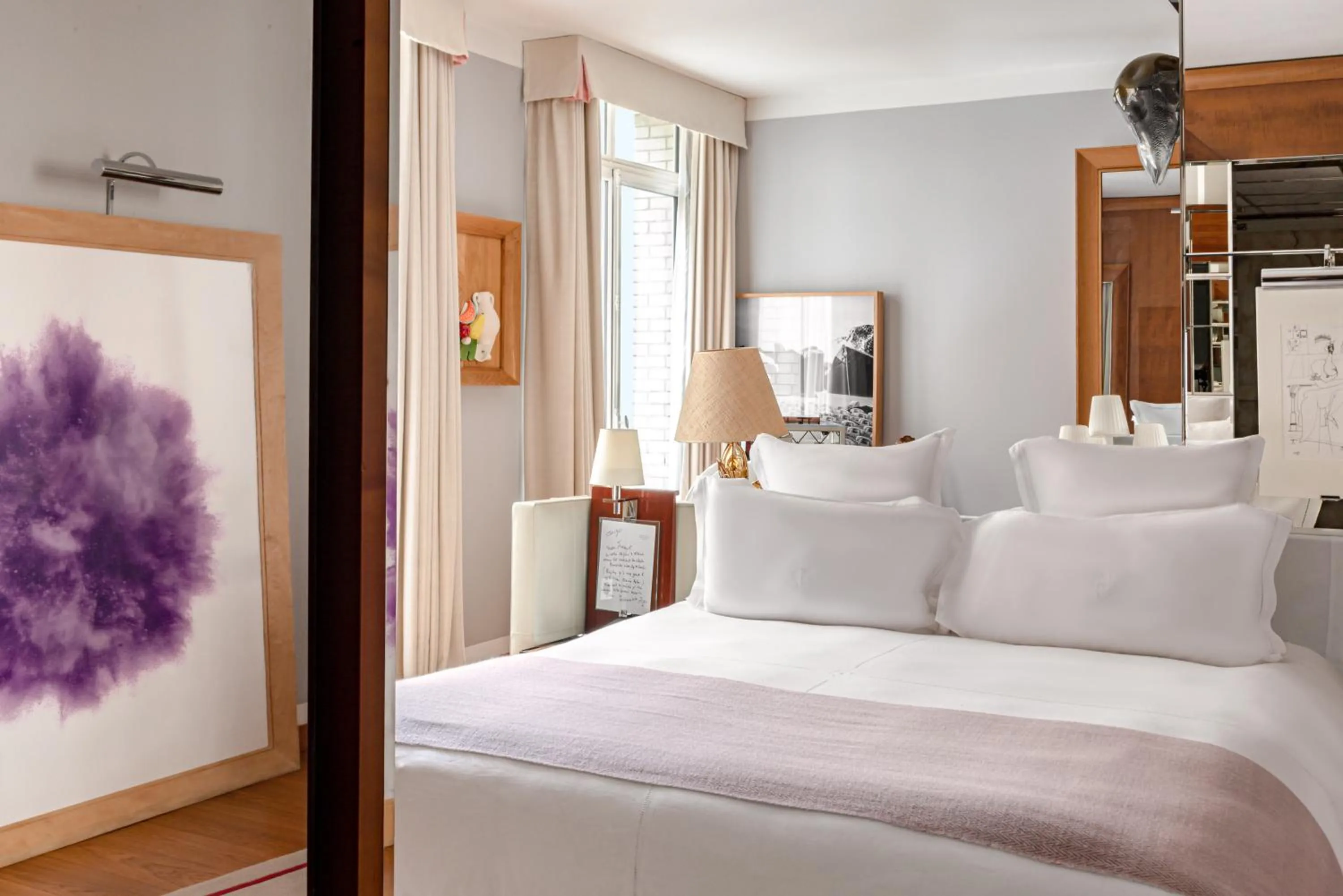 Bed in Hôtel Le Royal Monceau Raffles Paris