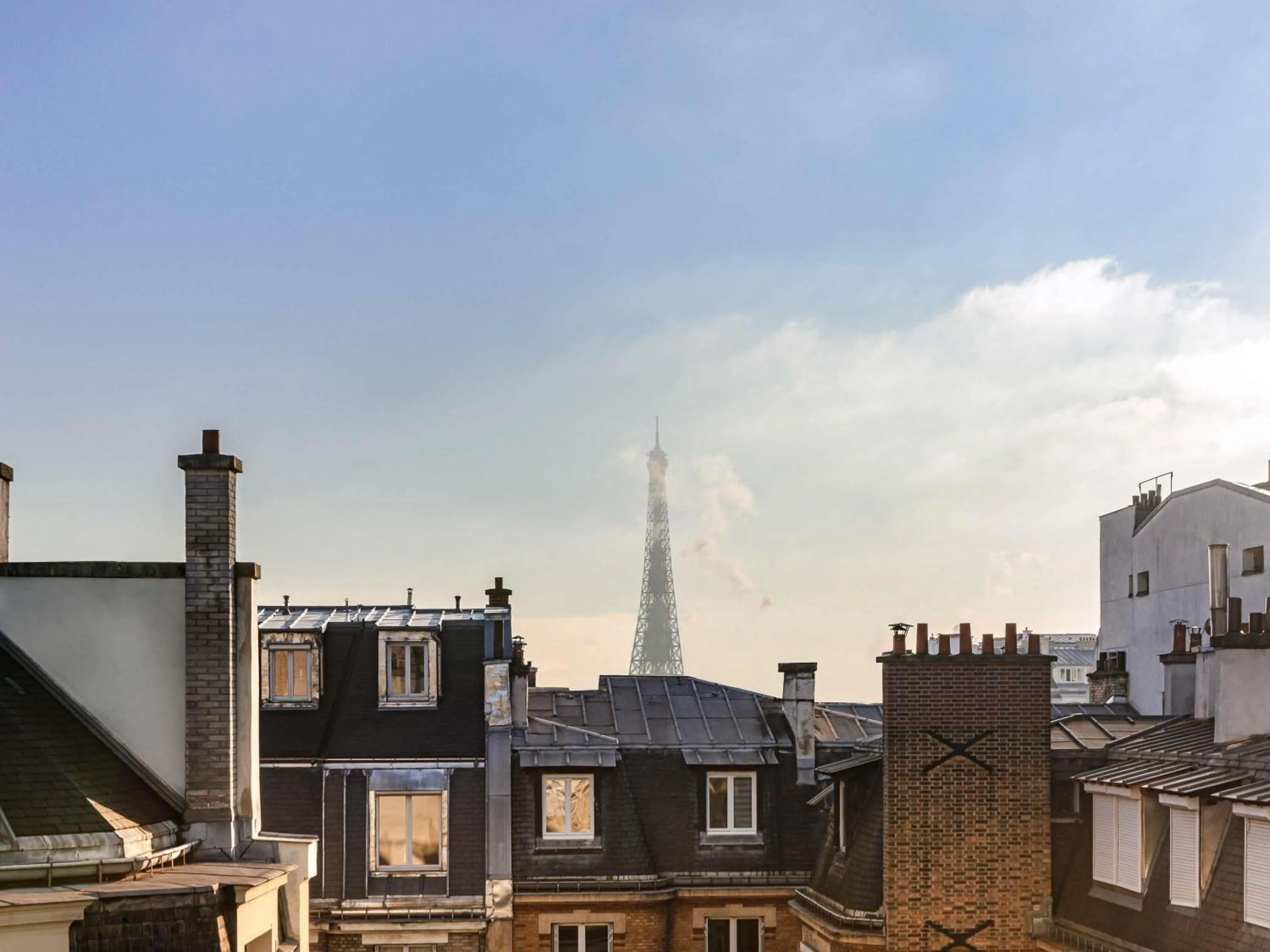 Bedroom in Hôtel Le Royal Monceau Raffles Paris