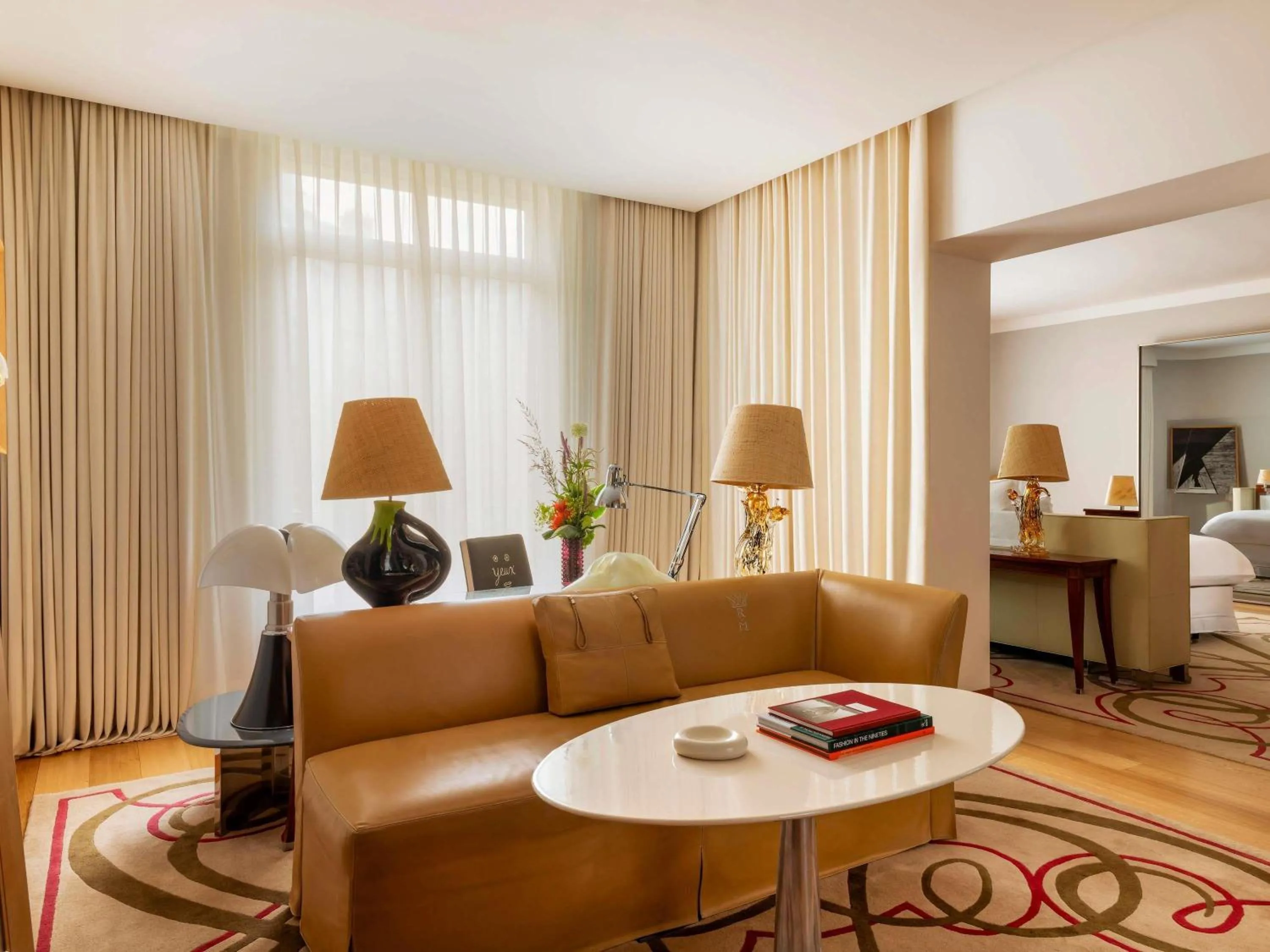 Bedroom, Bed in Hôtel Le Royal Monceau Raffles Paris