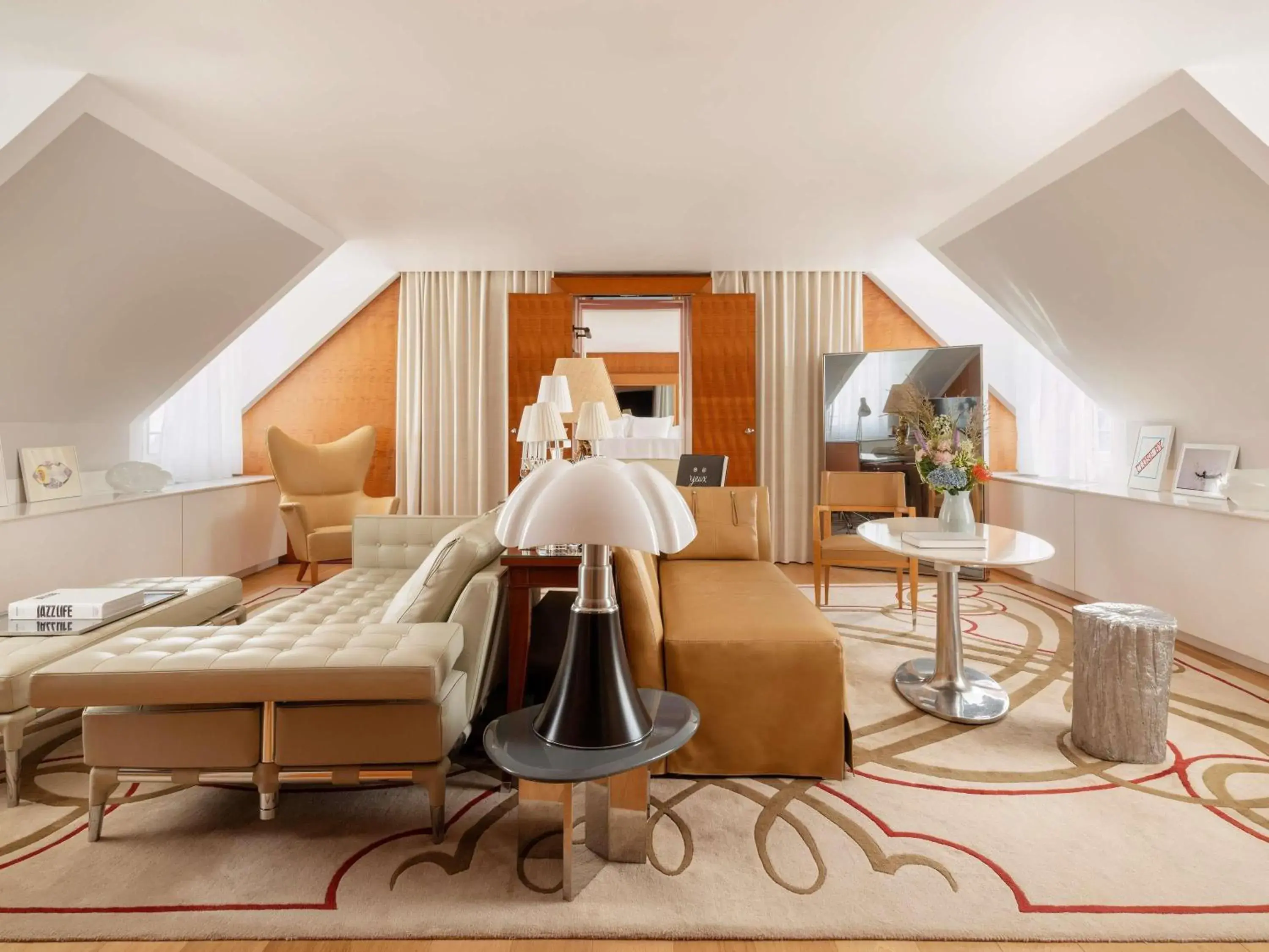 Bedroom, Bed in Hôtel Le Royal Monceau Raffles Paris Bedroom, Bed in Hôtel Le Royal Monceau Raffles Paris