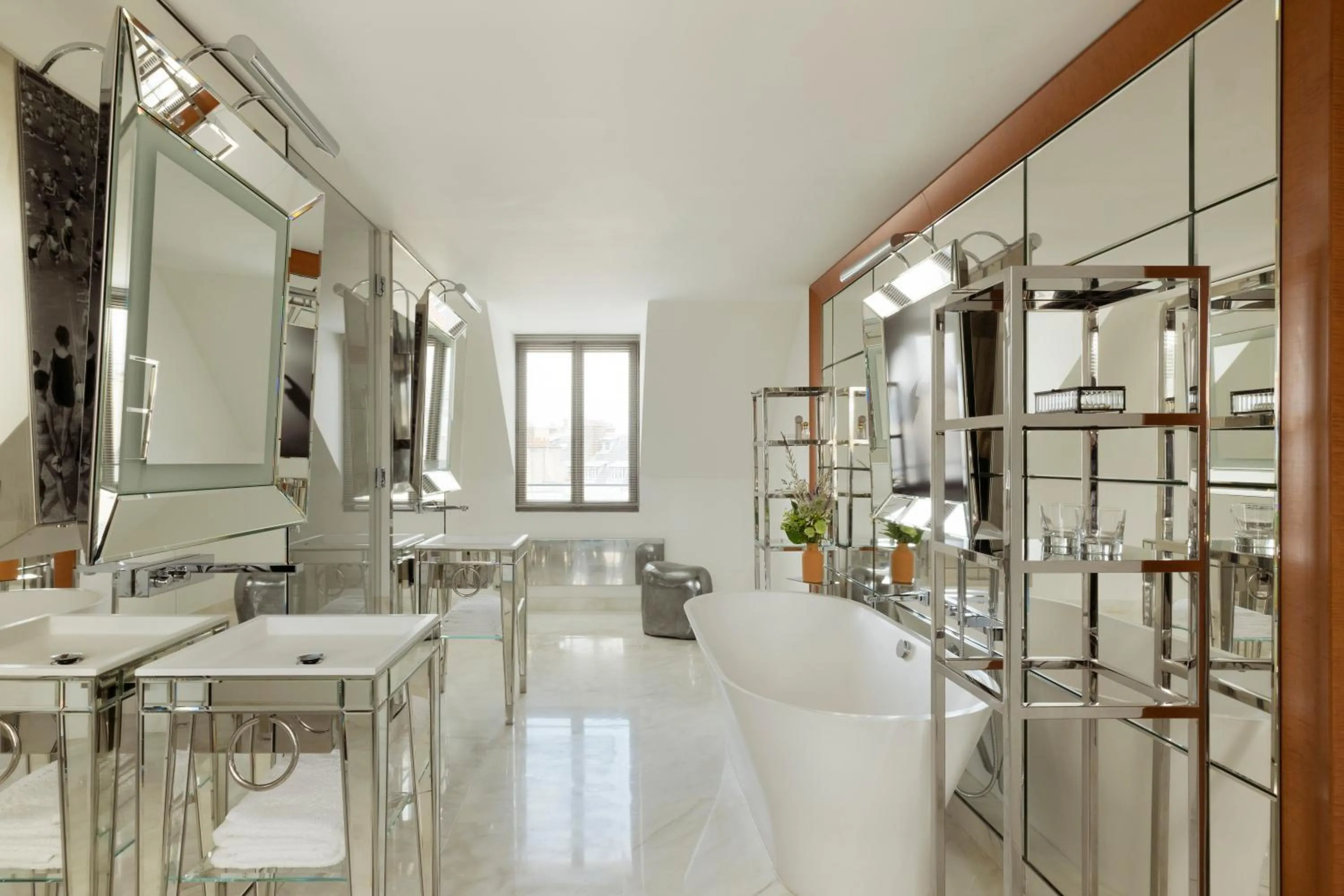 Bathroom in Hôtel Le Royal Monceau Raffles Paris