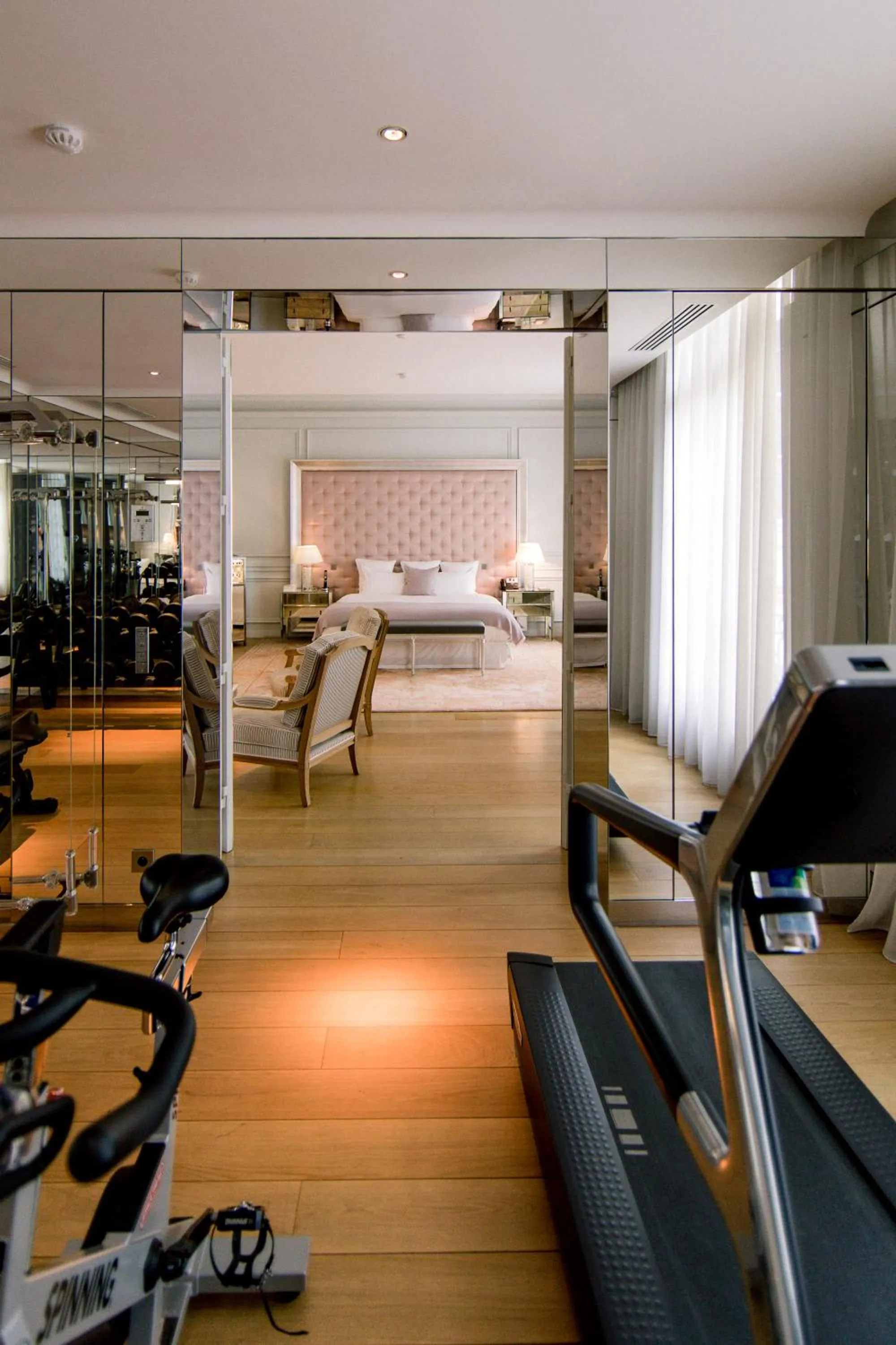 Fitness centre/facilities in Hôtel Le Royal Monceau Raffles Paris