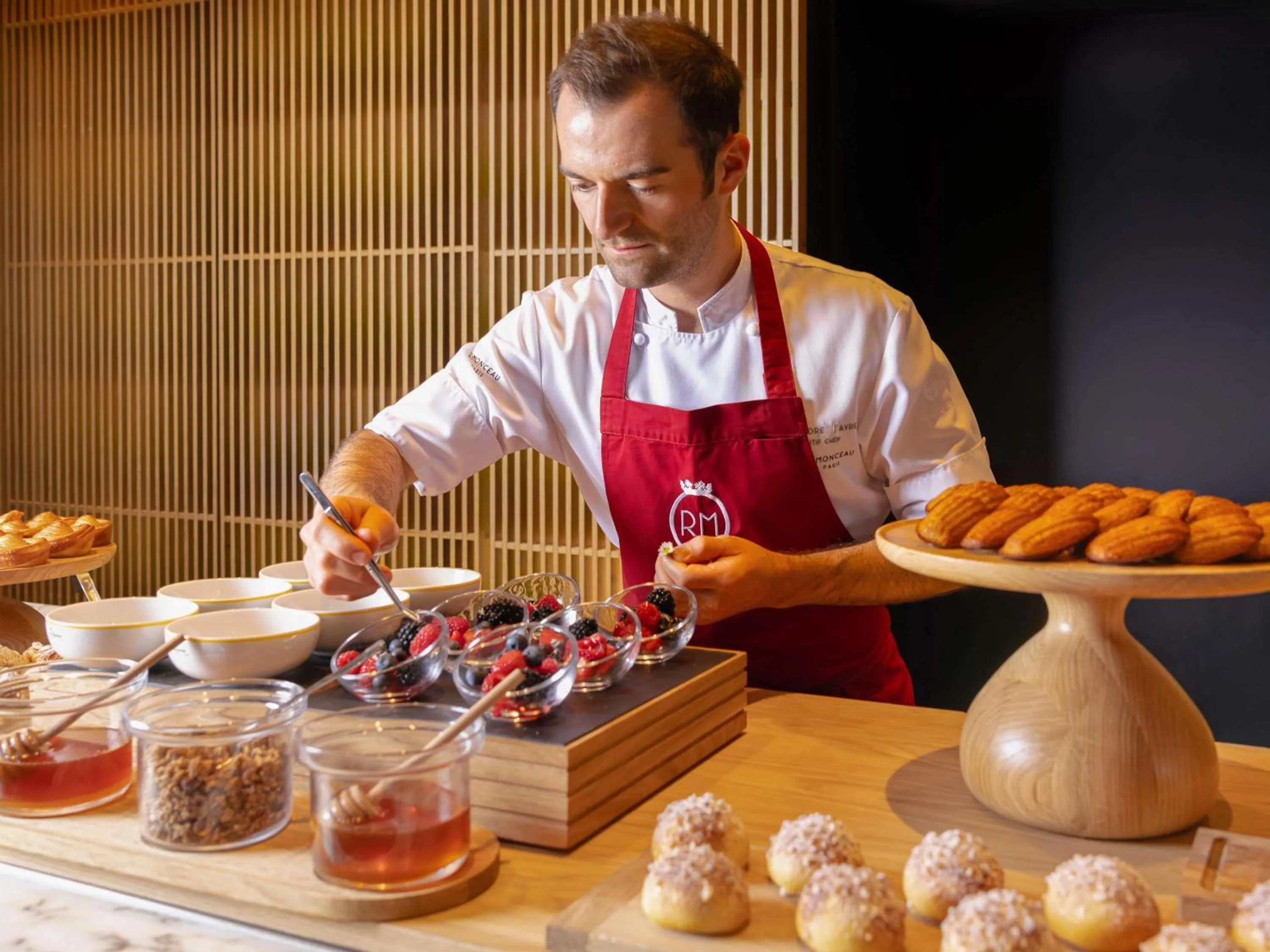 Breakfast in Hôtel Le Royal Monceau Raffles Paris