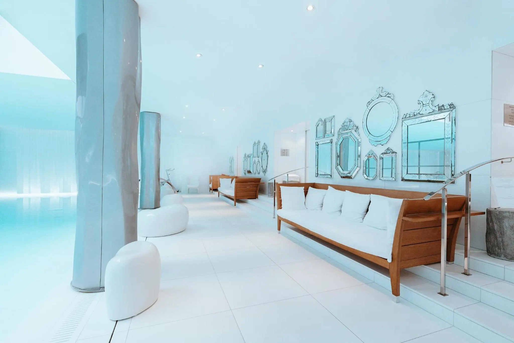 Spa and wellness centre/facilities in Hôtel Le Royal Monceau Raffles Paris