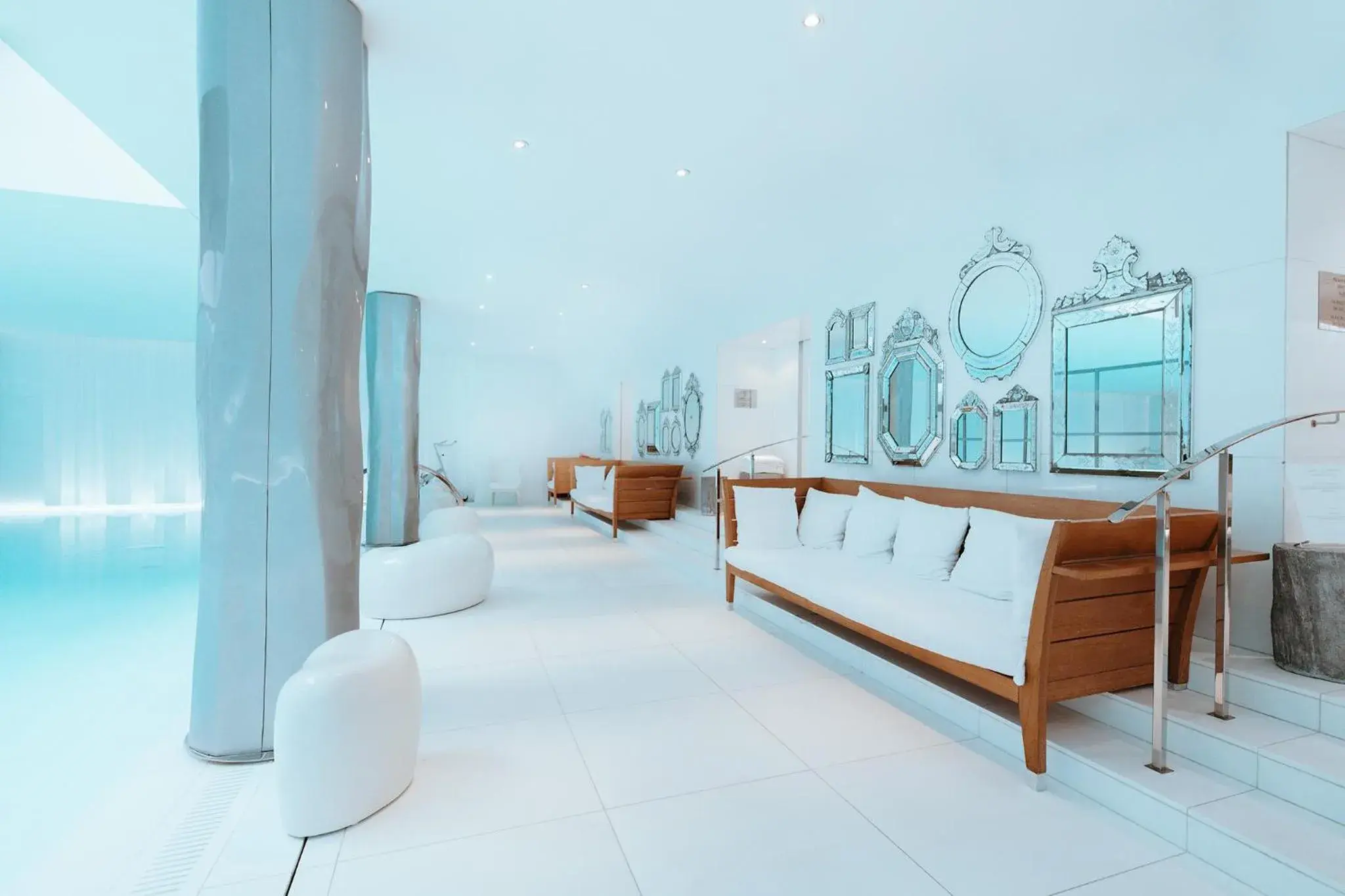 Spa and wellness centre/facilities in Hôtel Le Royal Monceau Raffles Paris Spa and wellness centre/facilities in Hôtel Le Royal Monceau Raffles Paris