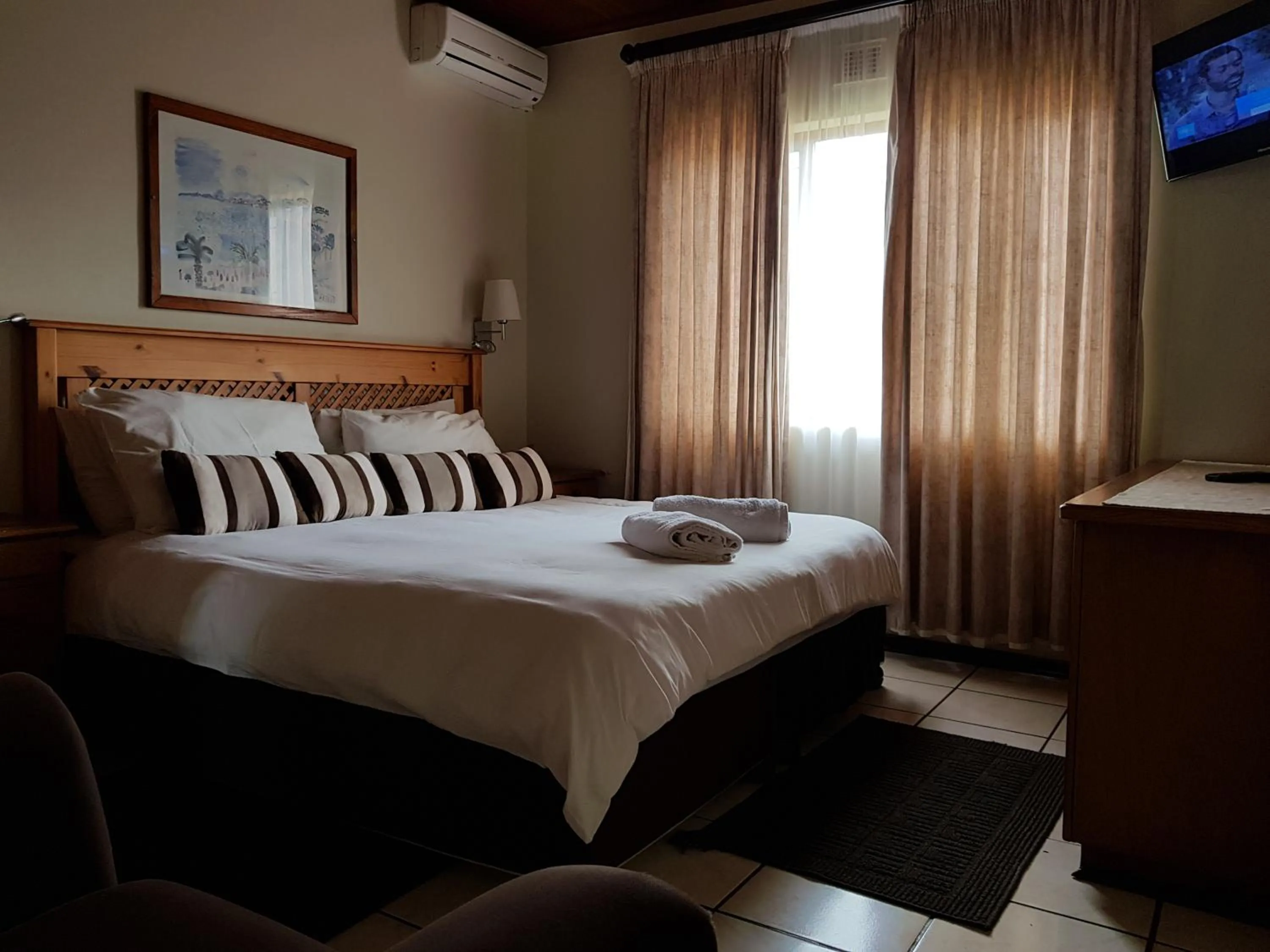 Bedroom, Bed in Port Edward Holiday Resort