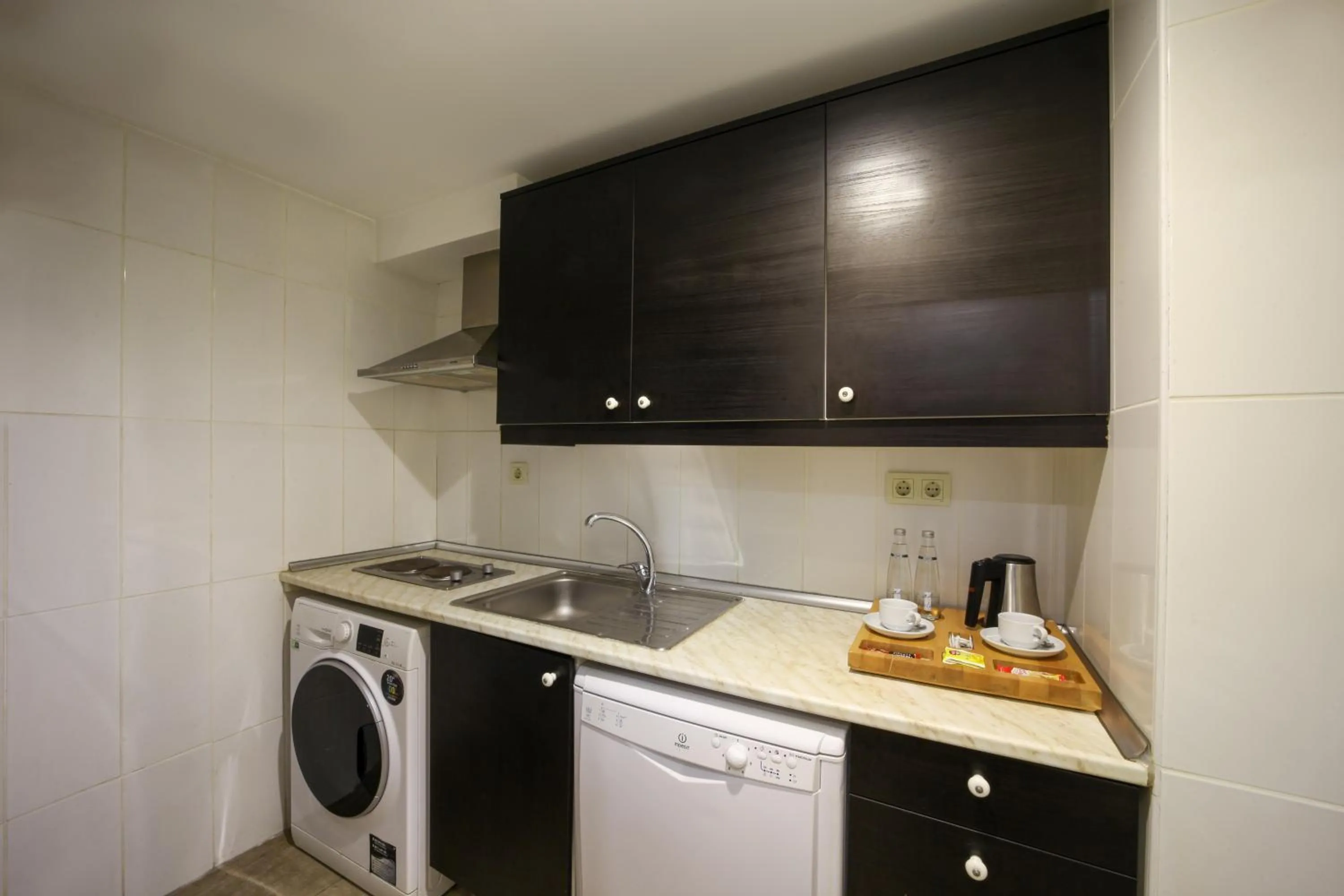 Coffee/tea facilities in Meroddi Galata Flats