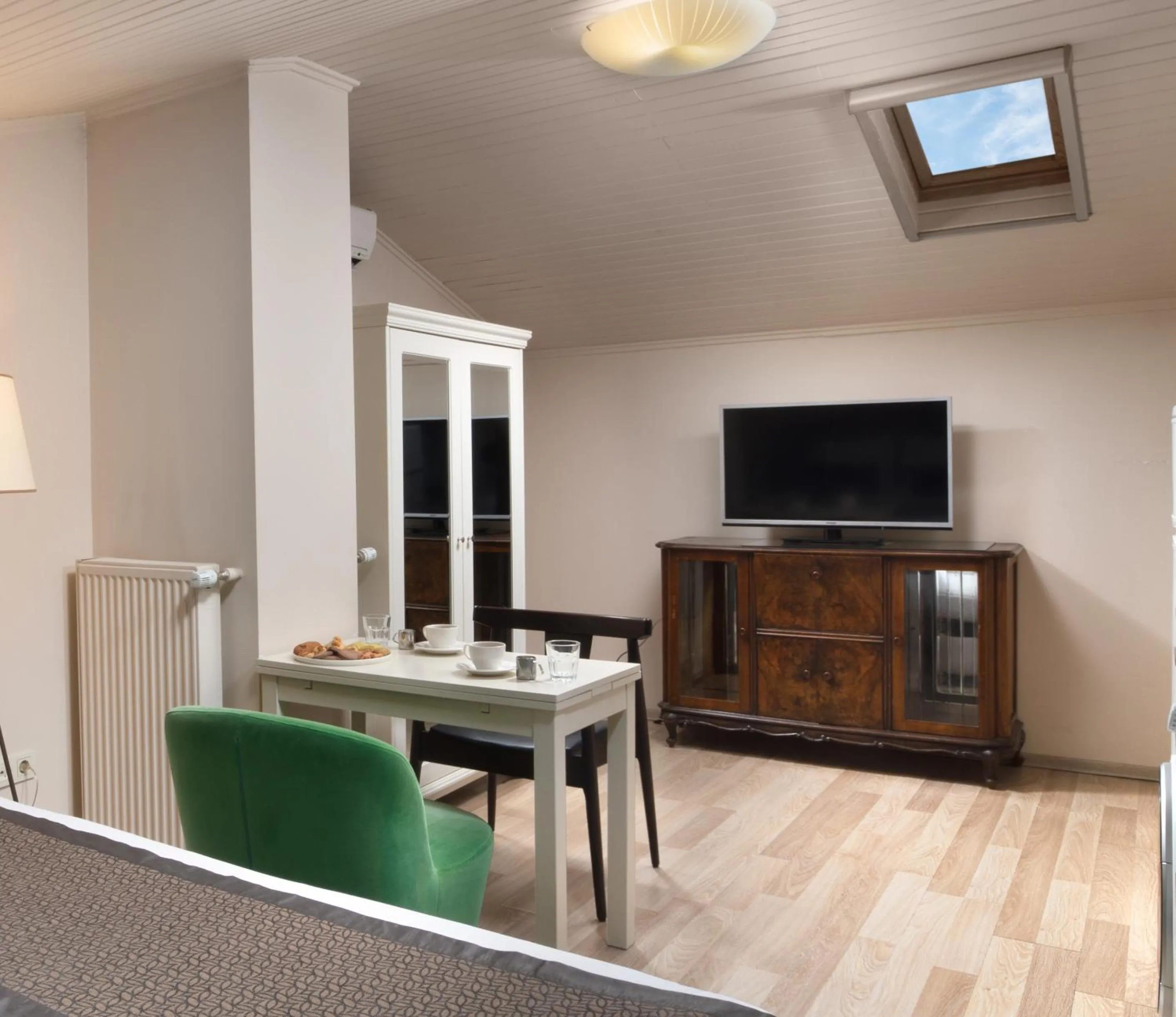 TV and multimedia in Meroddi Galata Flats