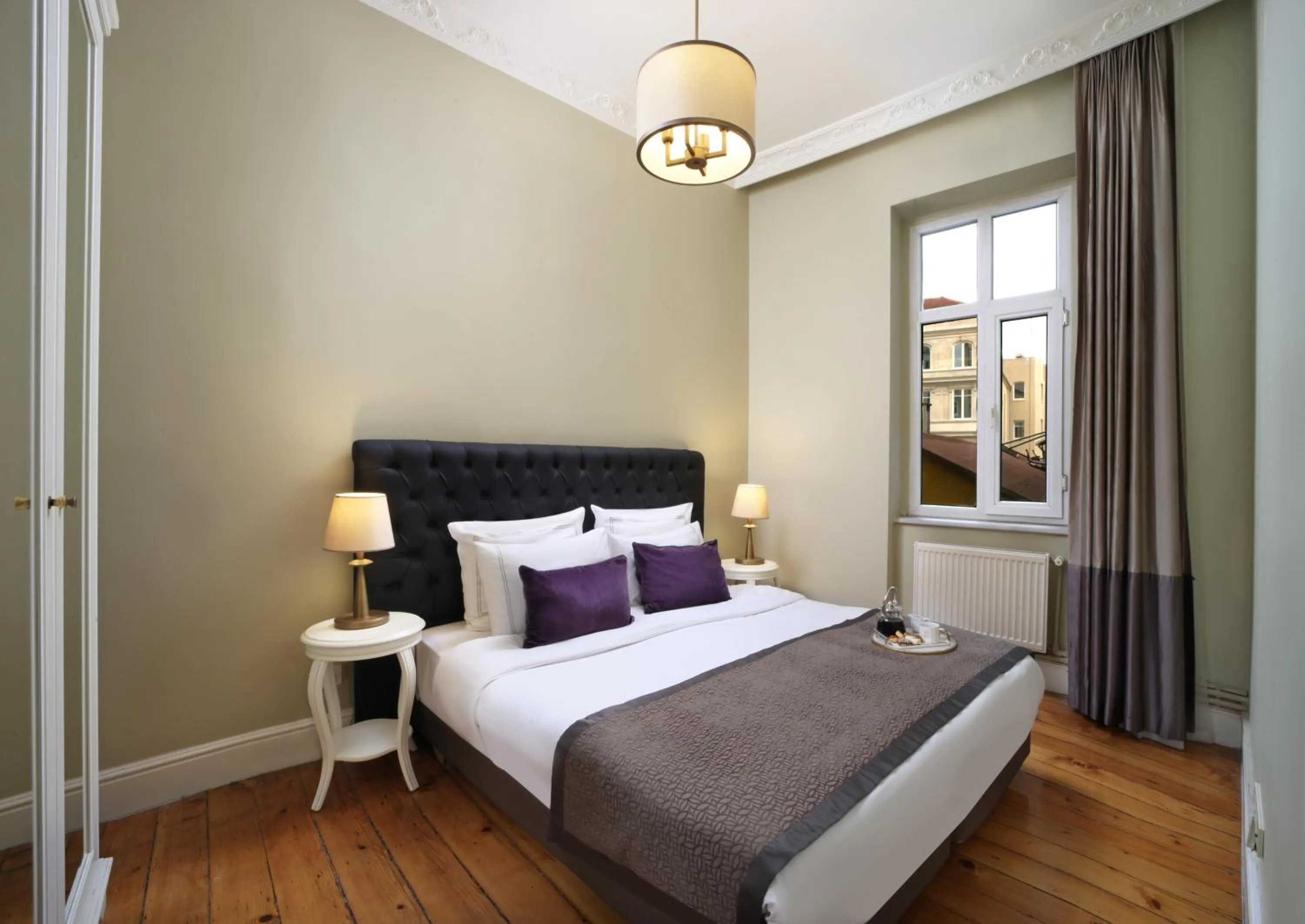 Bed in Meroddi Galata Flats