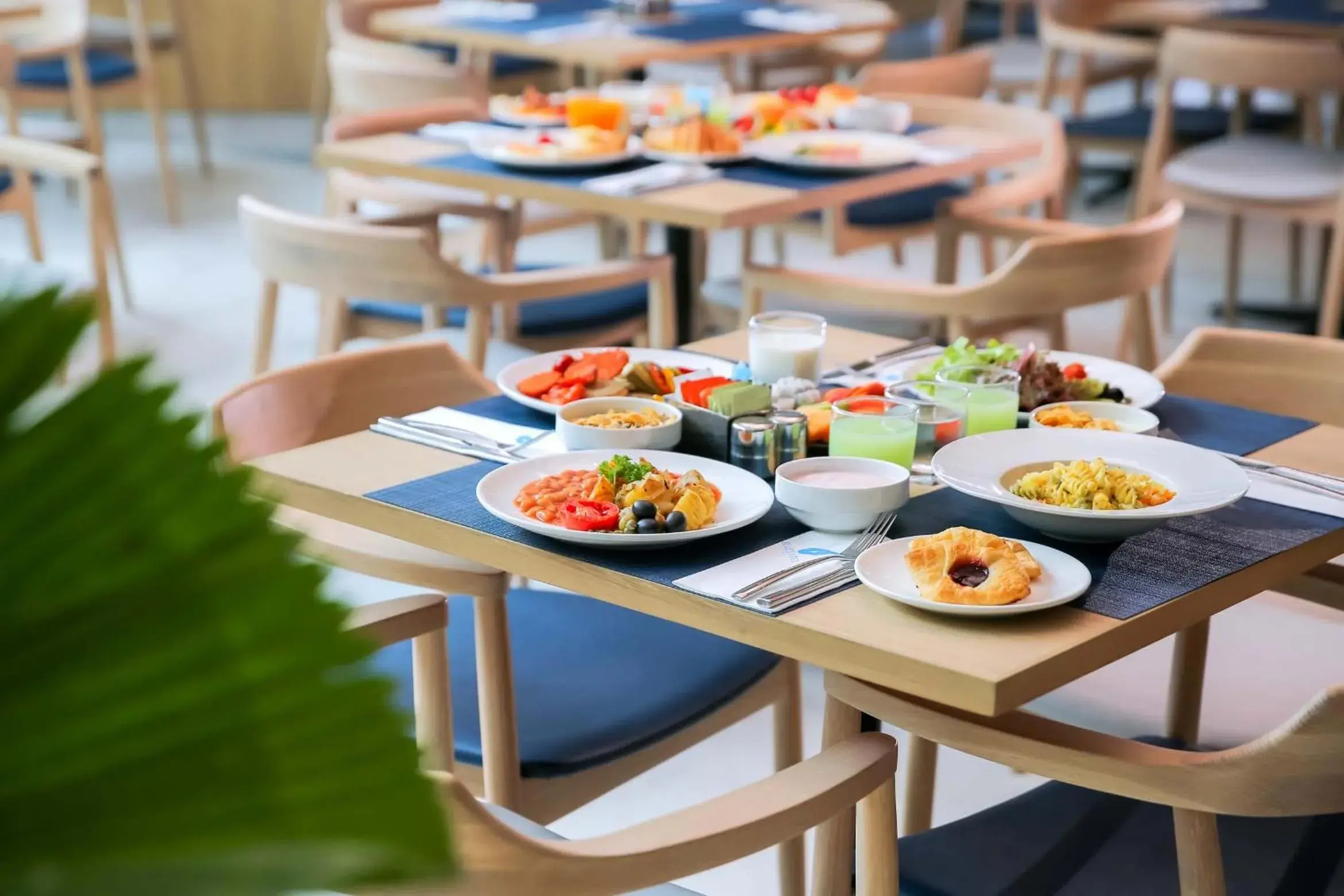 Food and drinks in BlueSotel SMART Krabi Aonang Beach - Adults only Food and drinks in BlueSotel SMART Krabi Aonang Beach - Adults only