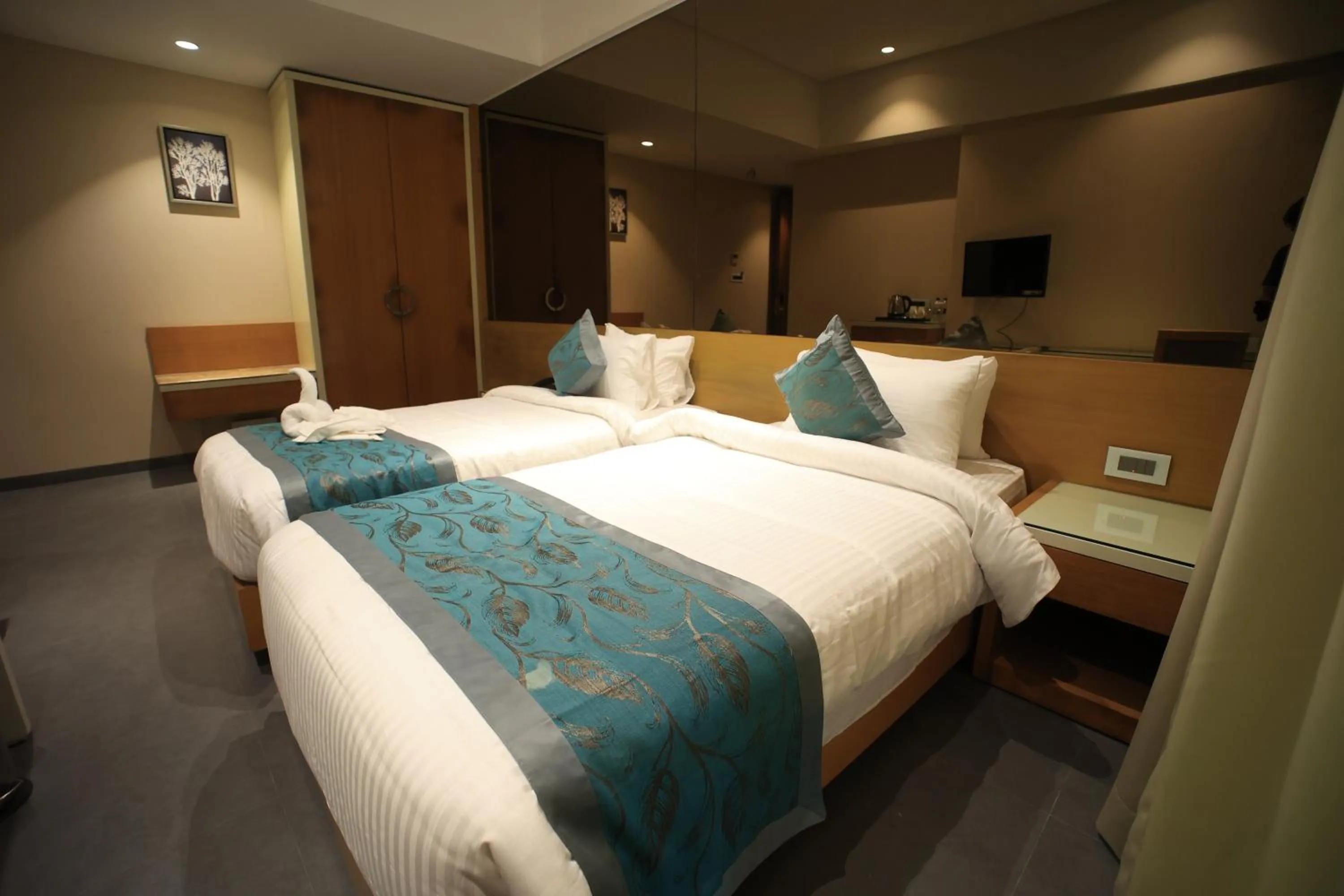 Photo of the whole room, Bed in The Byke Delotel