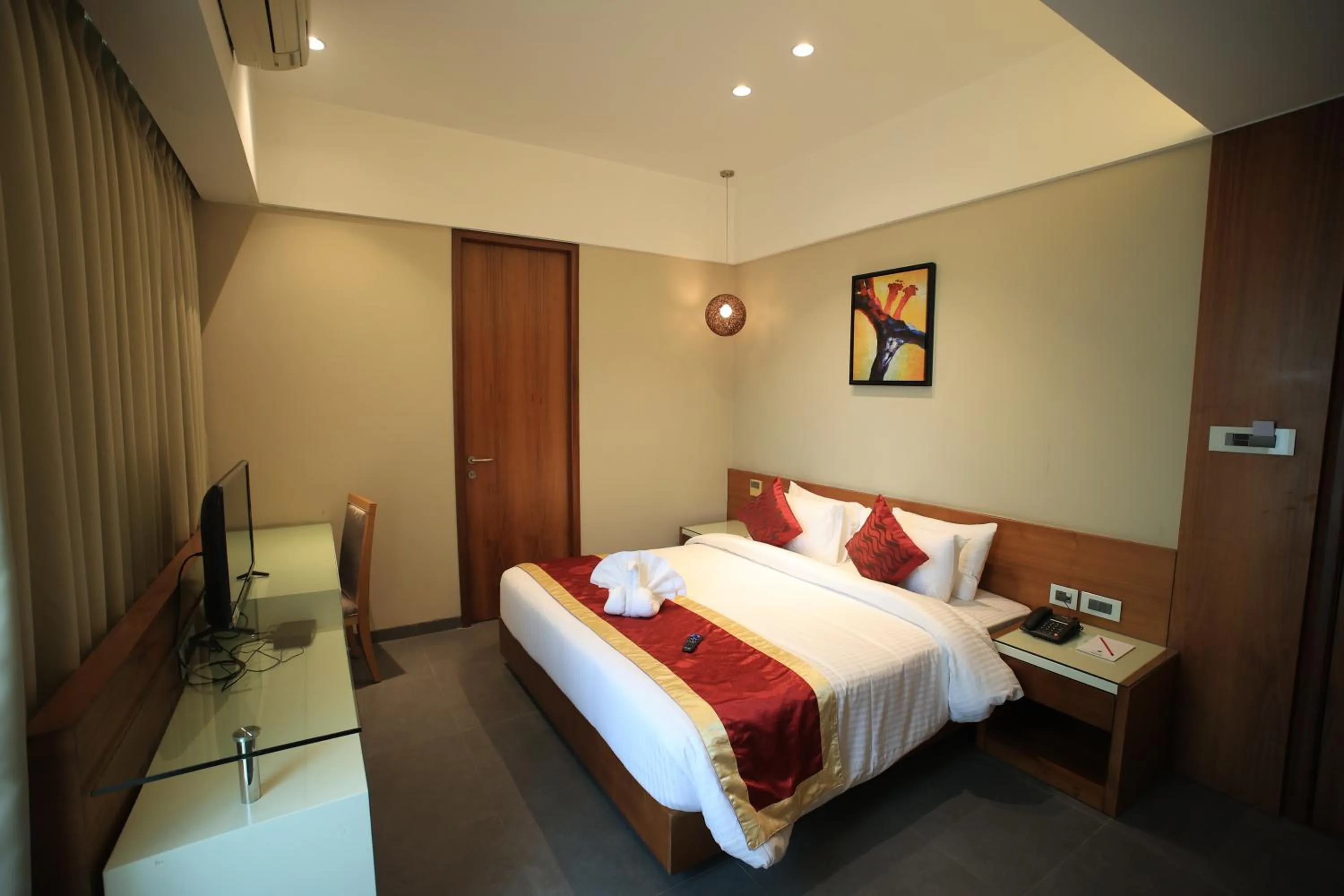 Photo of the whole room, Bed in The Byke Delotel