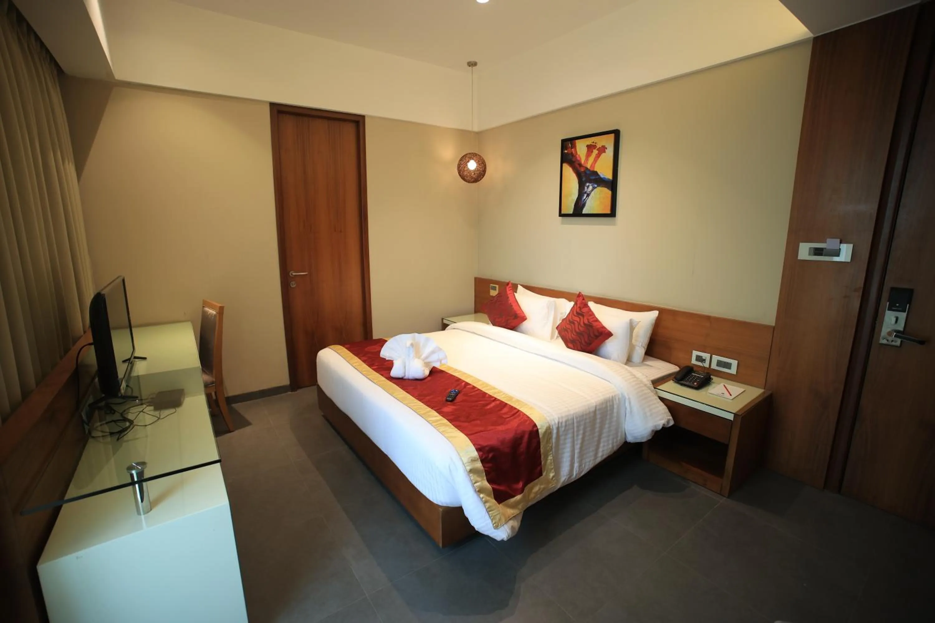 Photo of the whole room, Bed in The Byke Delotel