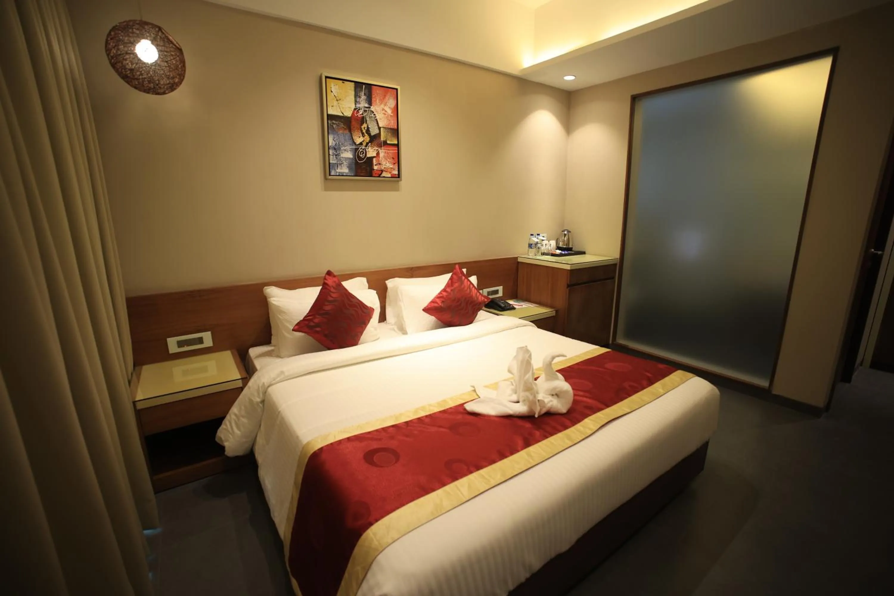 Photo of the whole room, Bed in The Byke Delotel