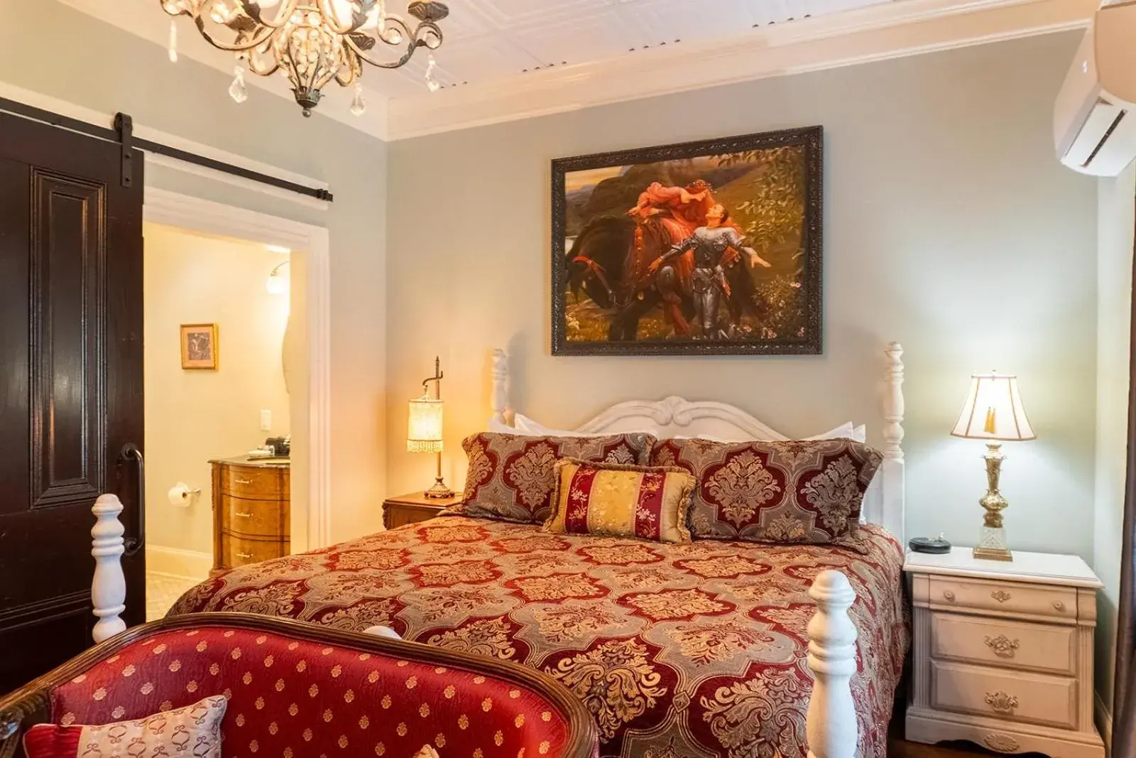 Standard King Room in Belle Air Mansion and Inn Standard King Room in Belle Air Mansion and Inn